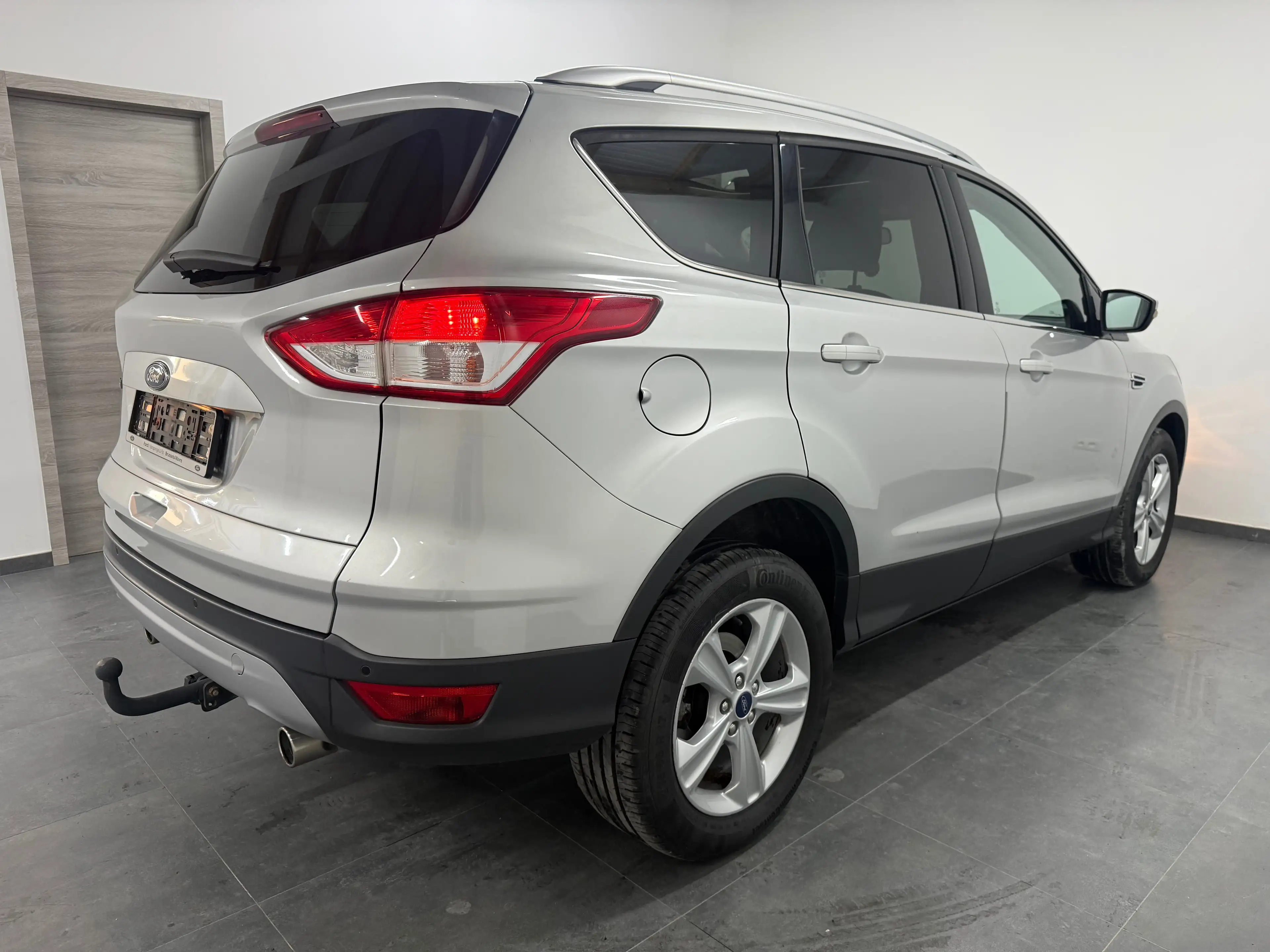 Ford Kuga 2.0 TDCi Titanium - 1erMain - Carnet  - Toit Ouvrant — photo 7