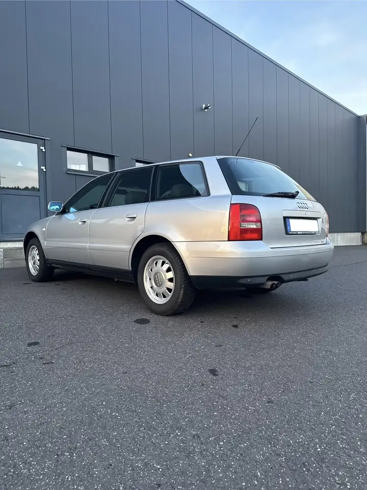 Audi A4 Avant 1.8 T, foto 3