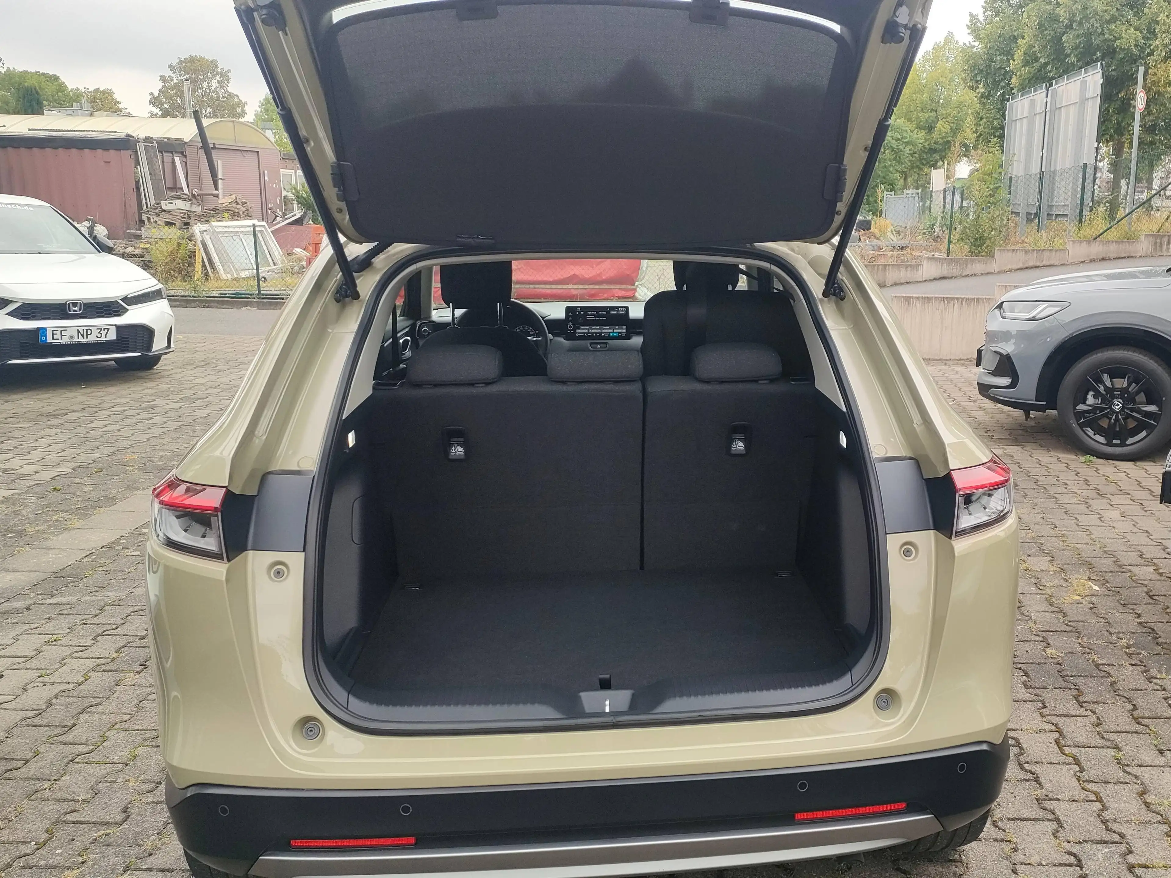 Honda HR-V Elegance Vollhybrid — photo 9