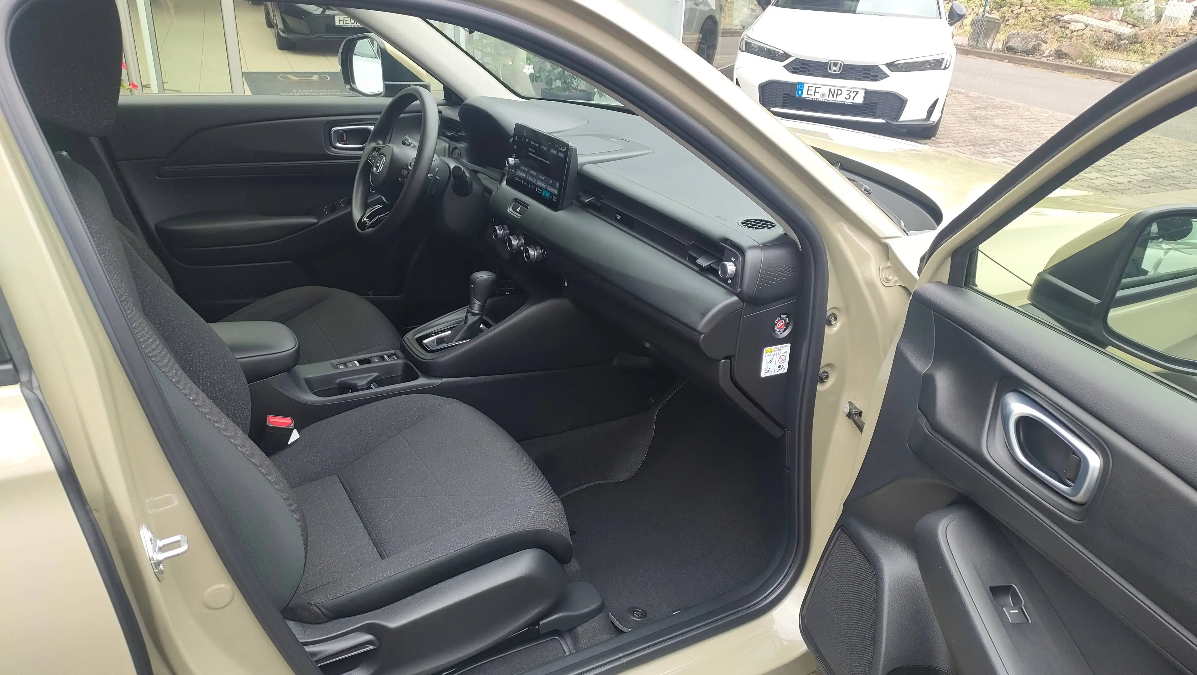 Honda HR-V Elegance Vollhybrid — photo 6