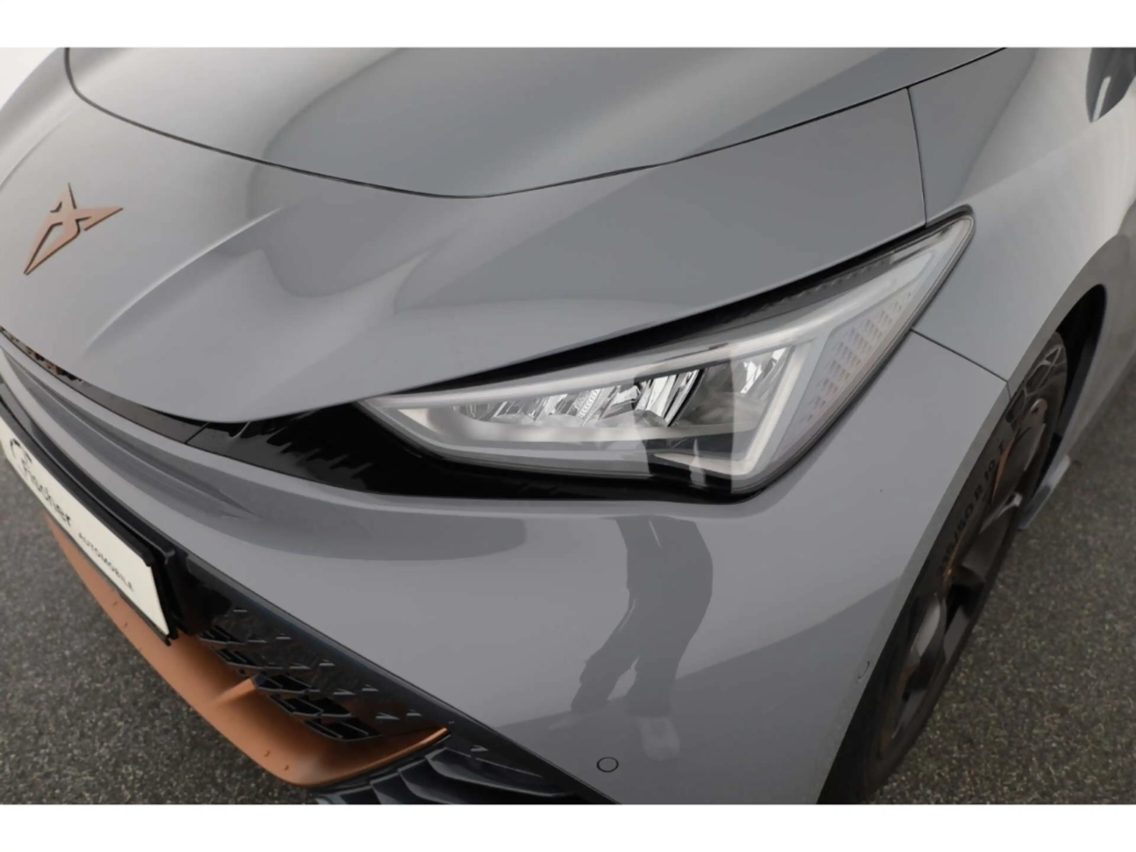 CUPRA Born 62 kWh P-Dach/Navi/LED/ACC/Kessy/Kamera — photo 7