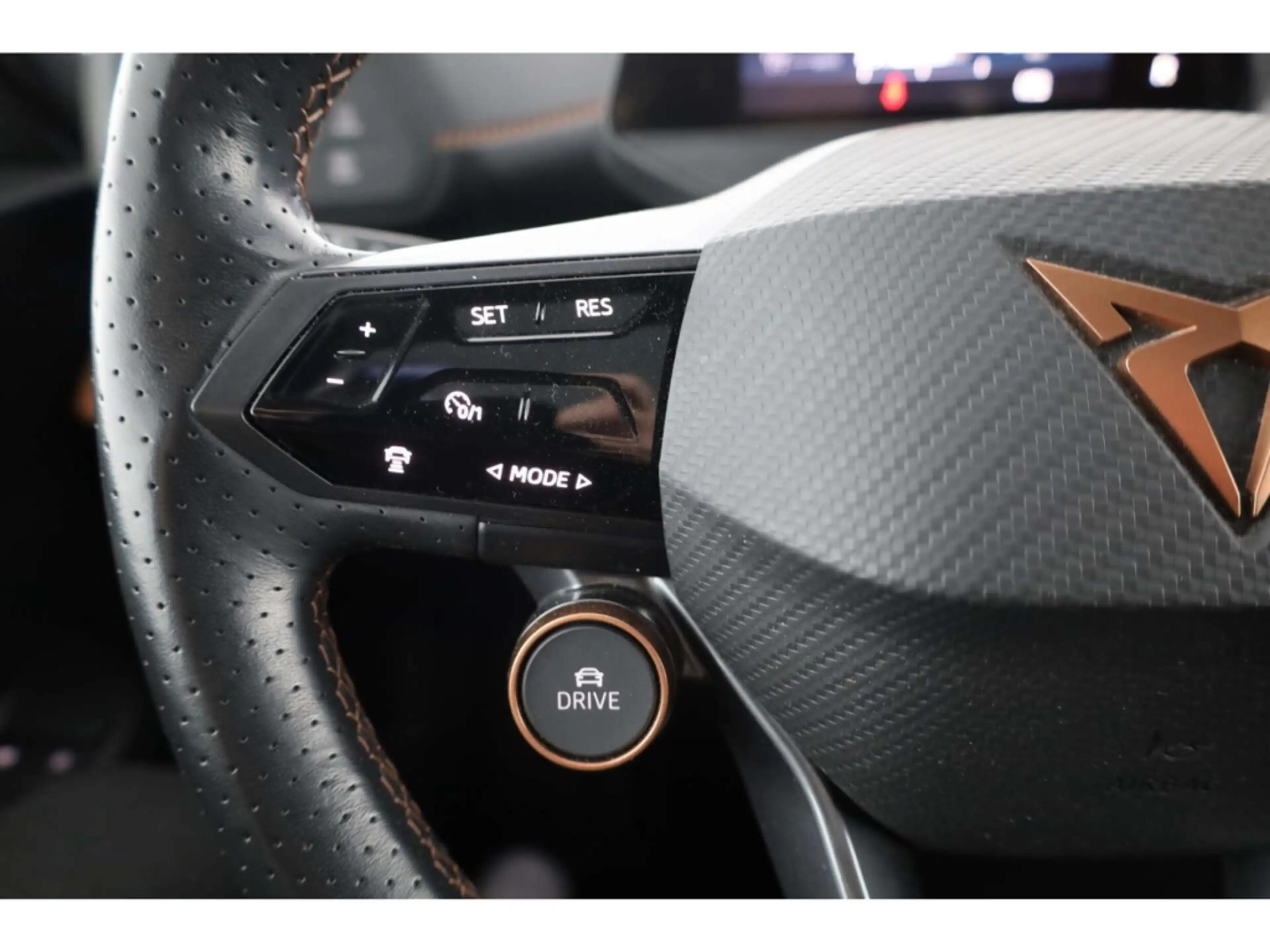 CUPRA Born 62 kWh P-Dach/Navi/LED/ACC/Kessy/Kamera — photo 14