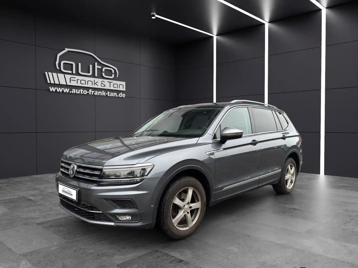 Volkswagen Tiguan Allspace *Apple CarPlay*Pano*Shz*7 Sitzer Grau - 1