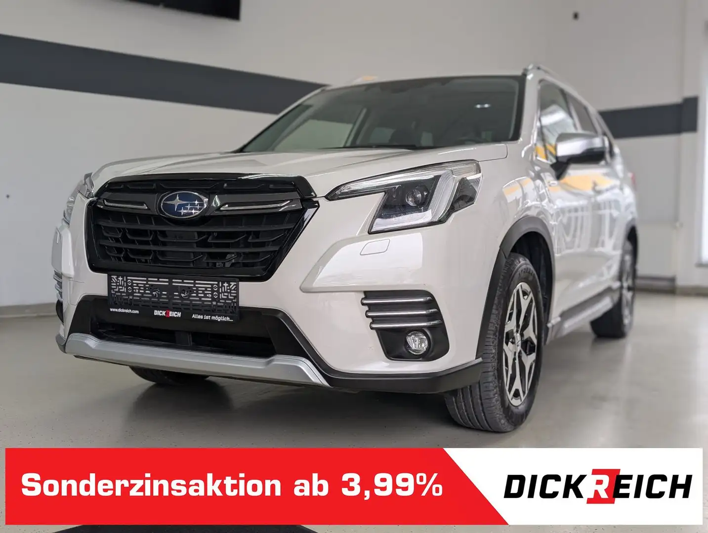Subaru Forester 2.0ie 4X4 ACC LED PANO KAM LEDER APP Biały - 1