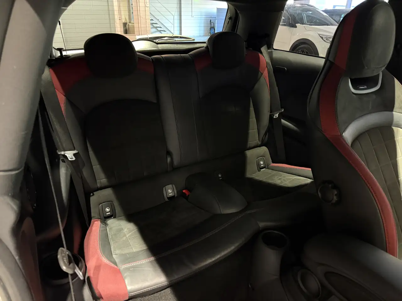 MINI John Cooper Works - Image 8