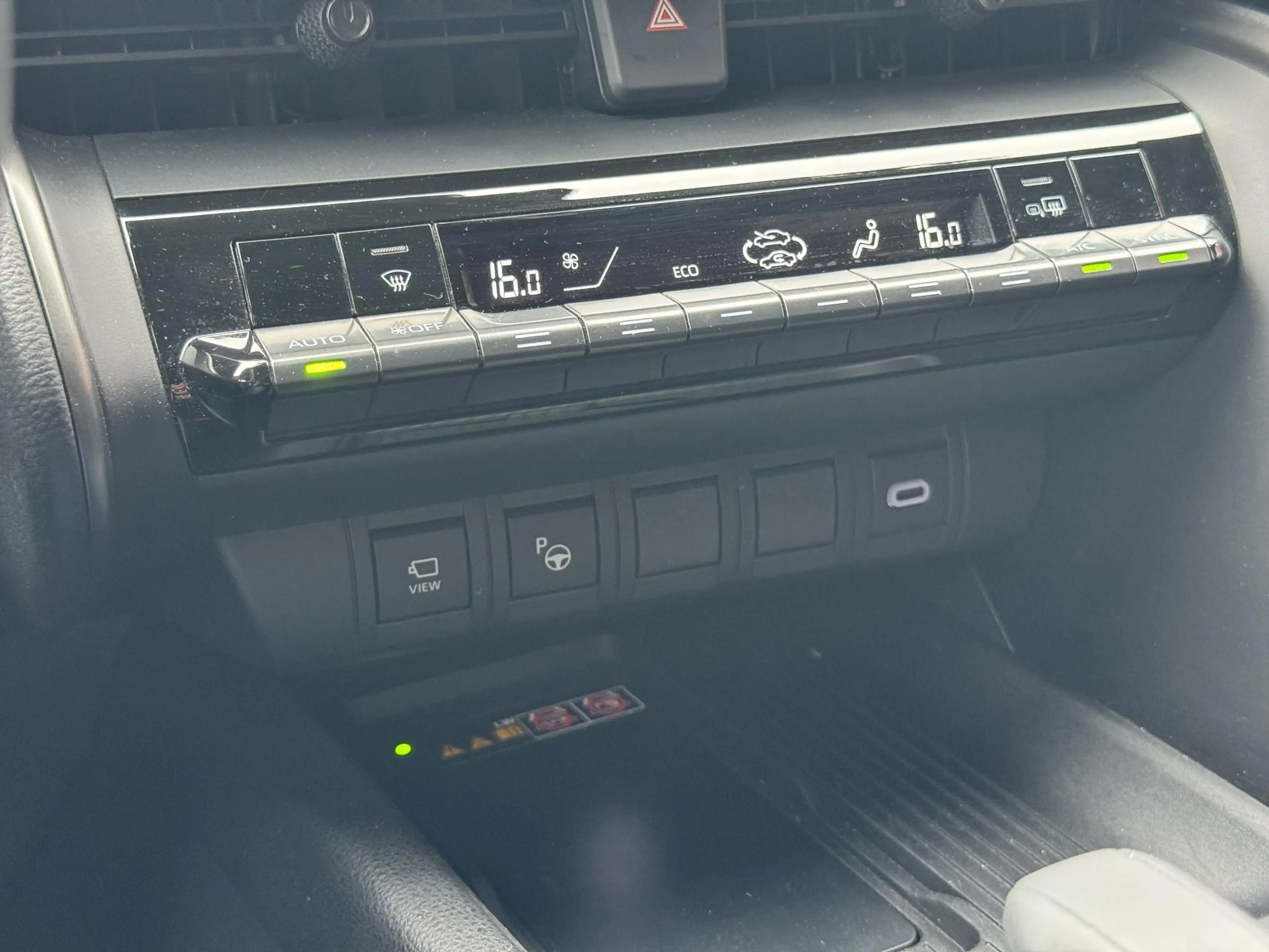 Toyota C-HR 1.8 Hybrid 140 First Edition NL-AUTO 1E EIGENAAR R — photo 12