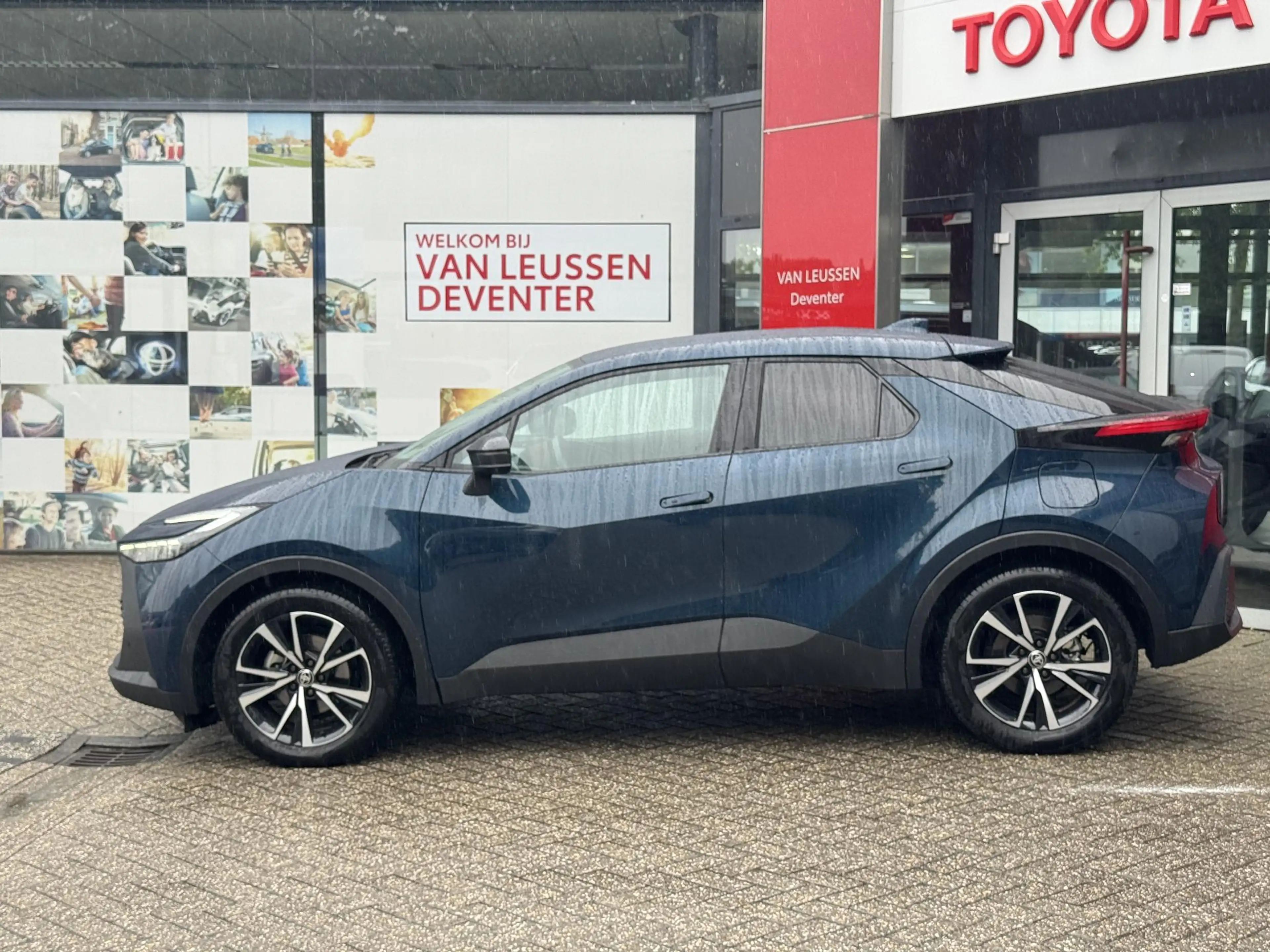 Toyota C-HR 1.8 Hybrid 140 First Edition NL-AUTO 1E EIGENAAR R — photo 2