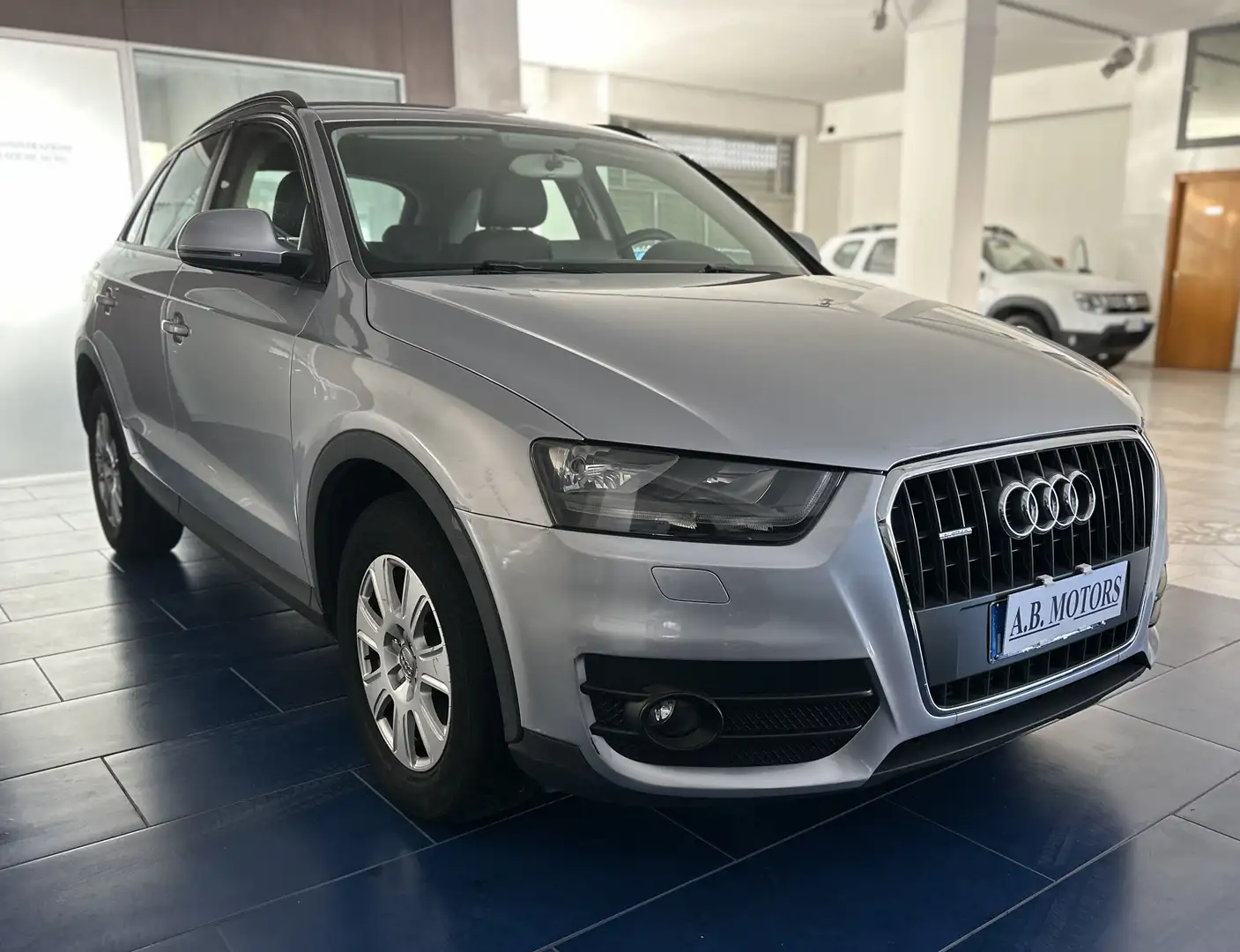 Audi Q3 Q3 I  2.0 tdi Business quattro 140cv s-tronic Grijs - 1