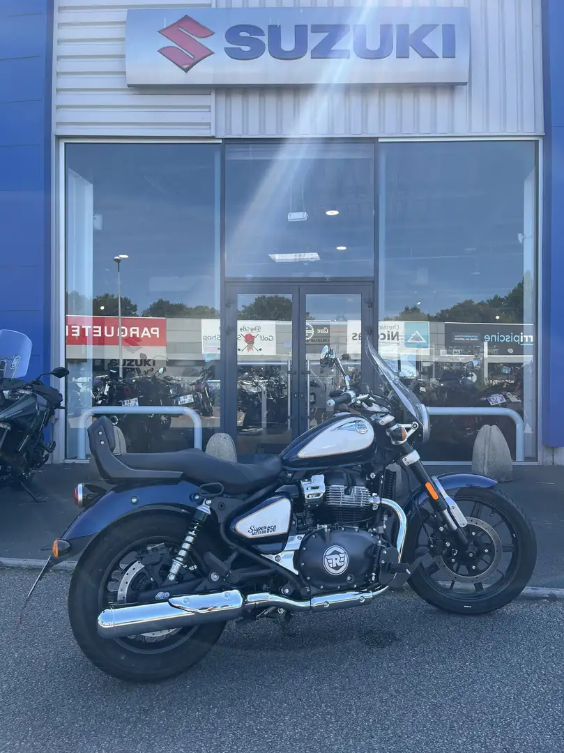 Royal Enfield Super Meteor 650 Blau - 2