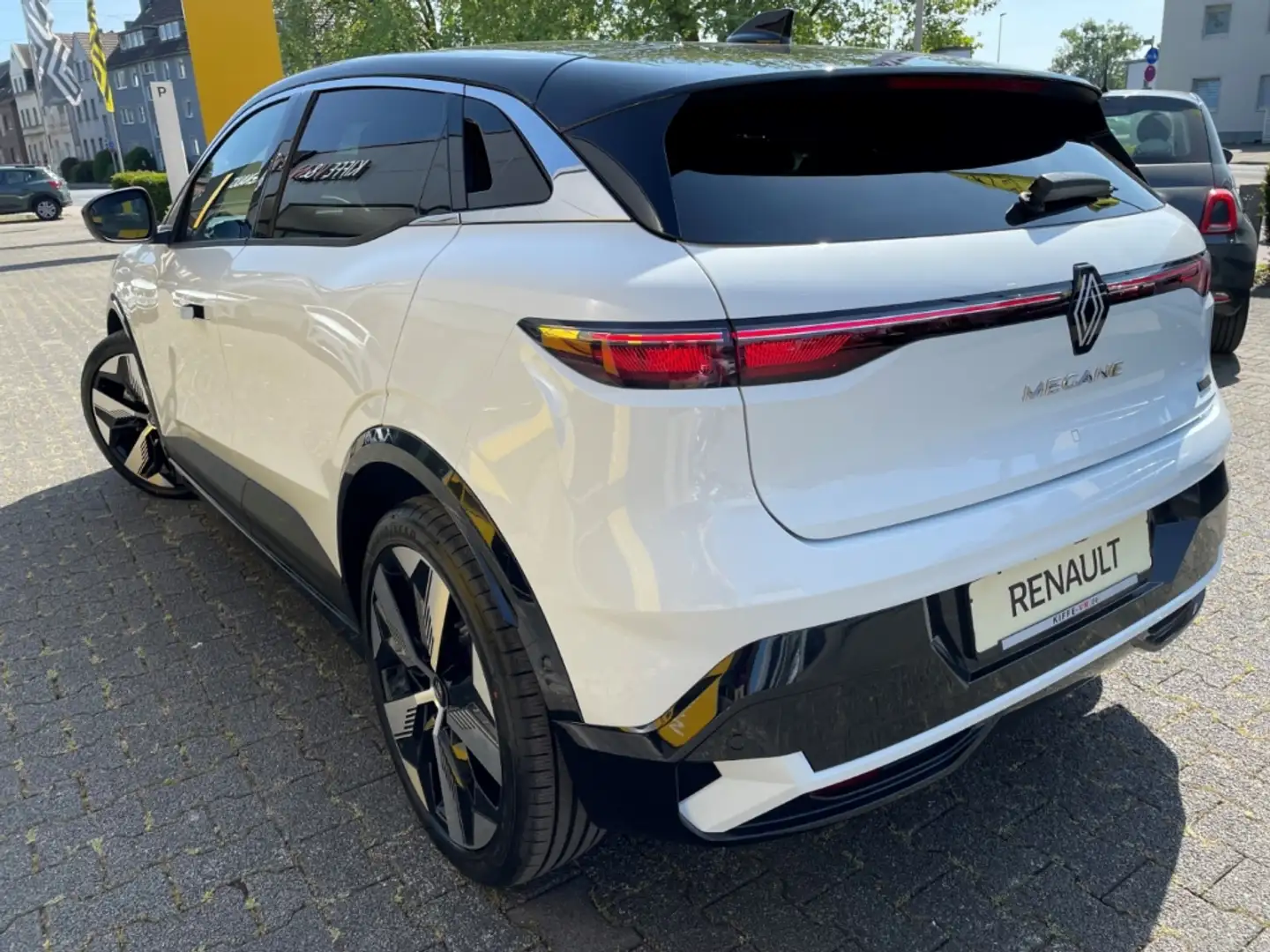 Renault Megane E-Tech Techno EV60 220HP KAMERA LED NAVI LENK-HZ Weiß - 2