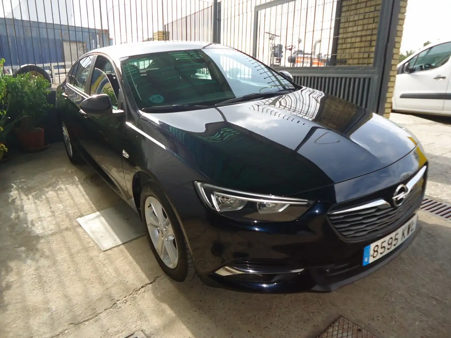 Opel Insignia 1.6CDTI S&S Selective Pro 136 Bleu - 1