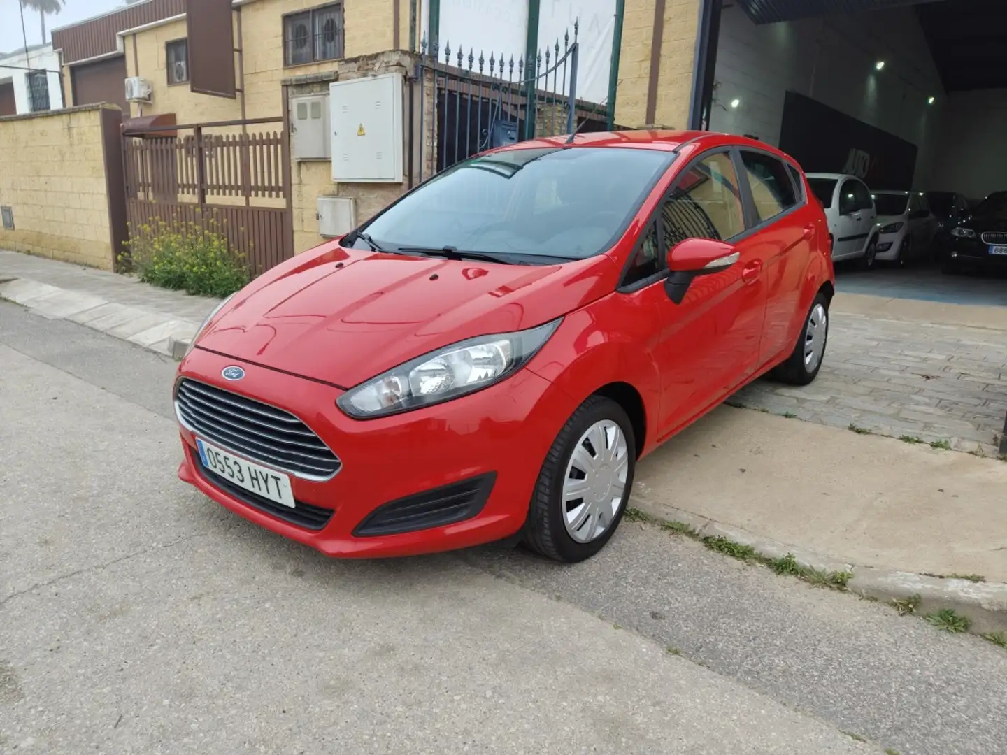 Ford Fiesta 1.25 Trend Rojo - 2