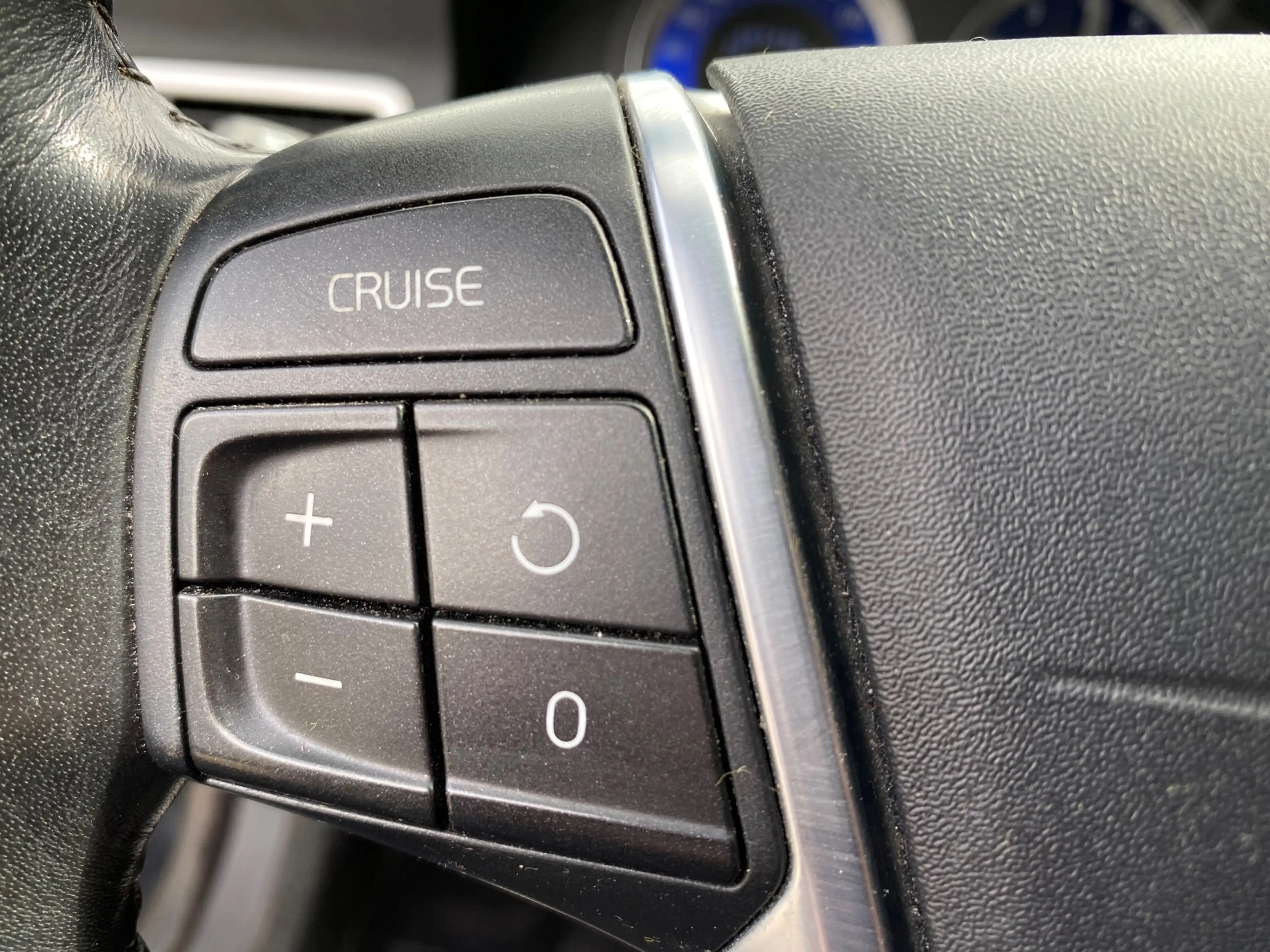 Volvo V70 2.5FT R-Design 230PK AUTOMAAT LEER / XENON / TREKH — photo 16