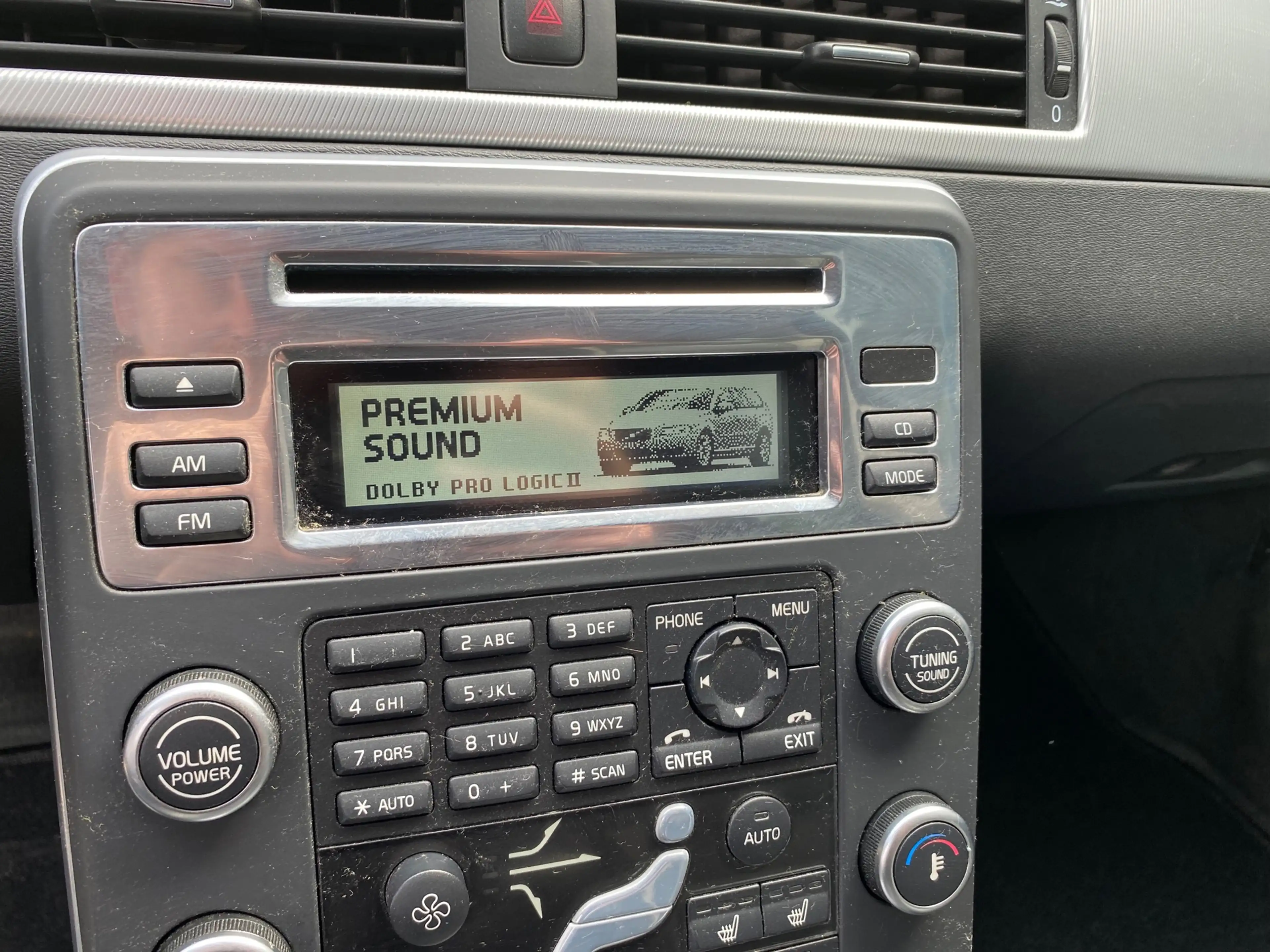 Volvo V70 2.5FT R-Design 230PK AUTOMAAT LEER / XENON / TREKH — photo 20