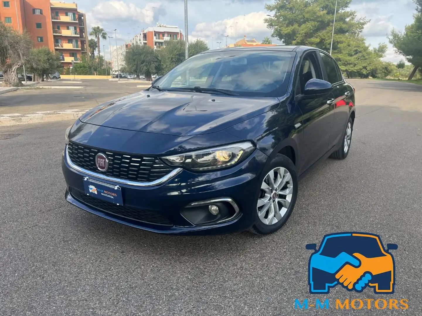 Fiat Tipo 1.6 Mjt 4 porte Lounge Blau - 1
