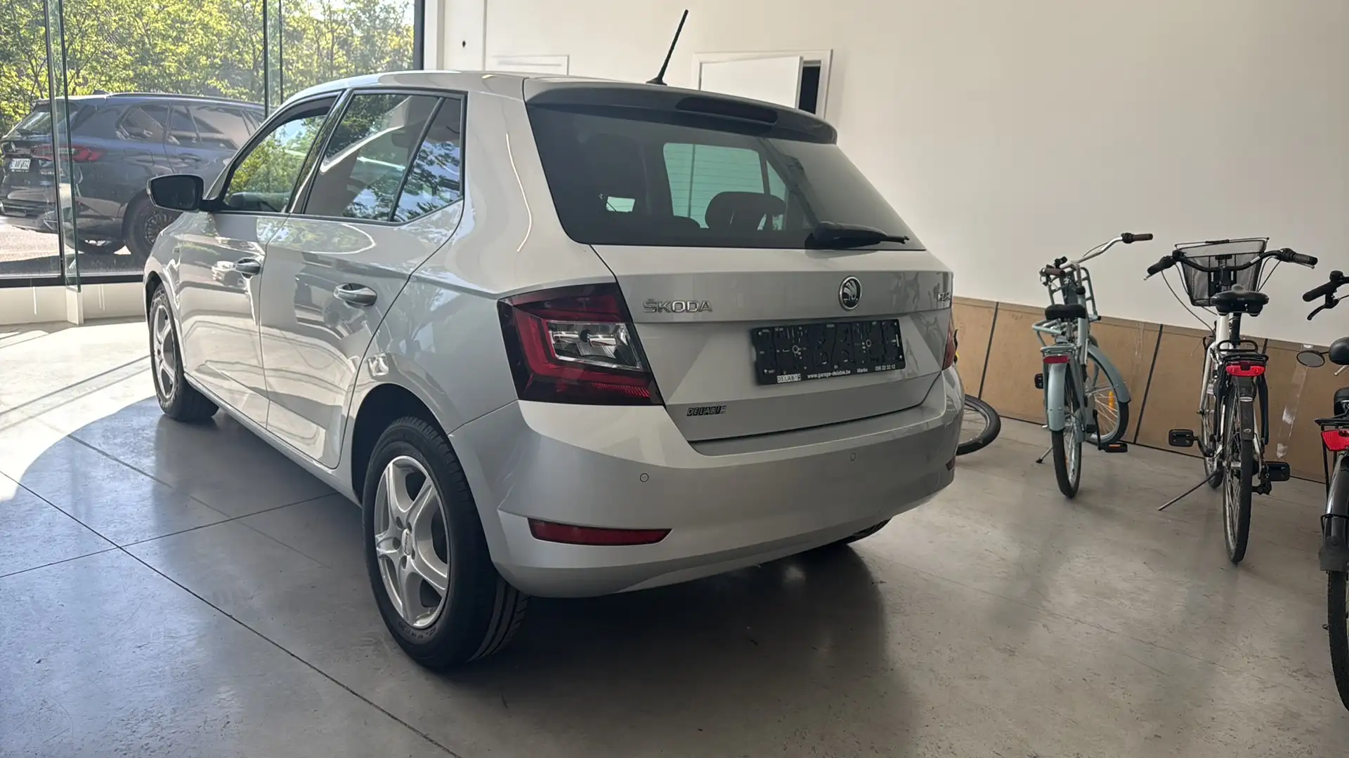 Skoda Fabia 1.0i Active Zilver - 1