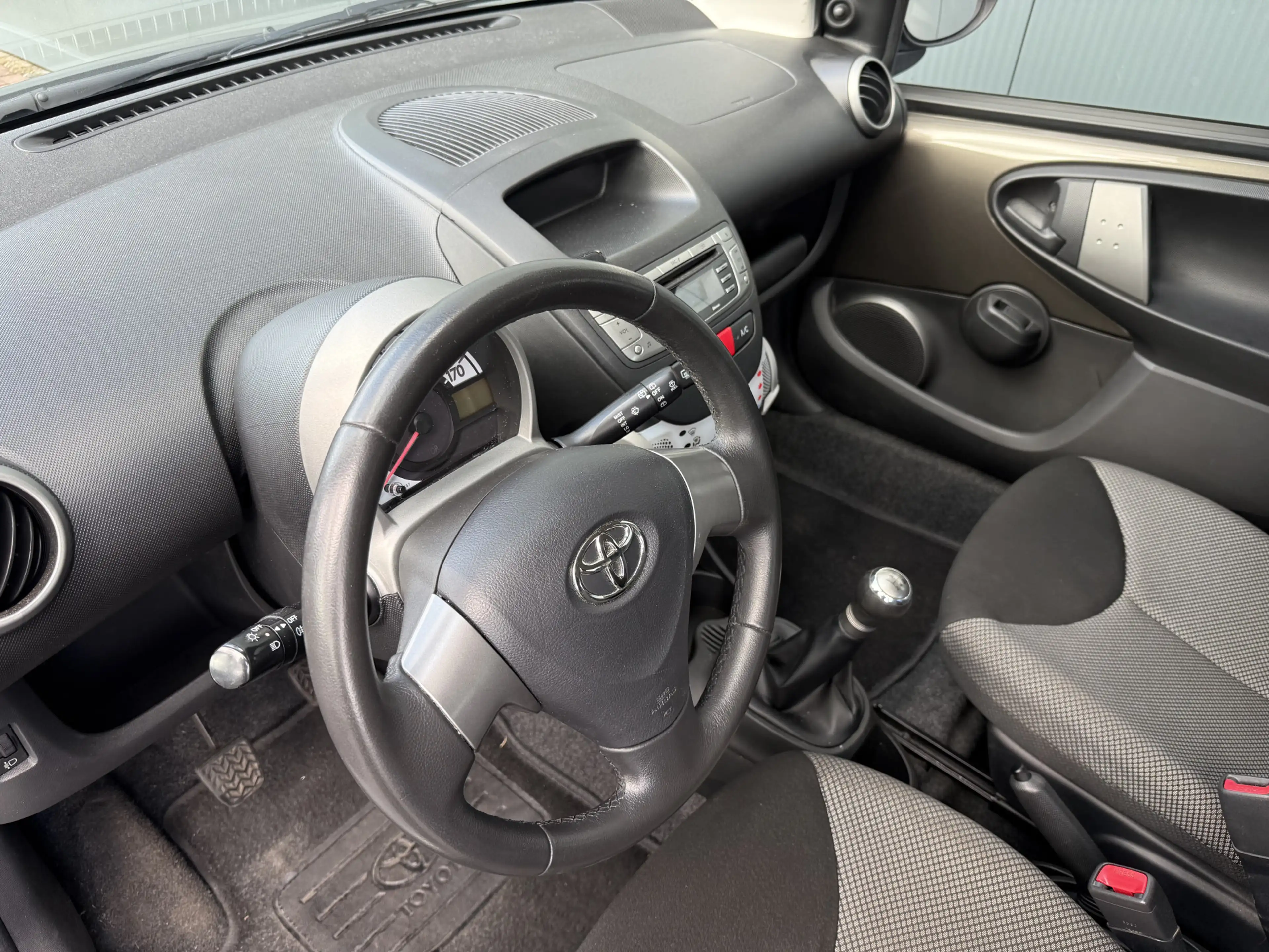 Toyota Aygo 1.0 VVT-i Aspiration Airco 5-drs — photo 22