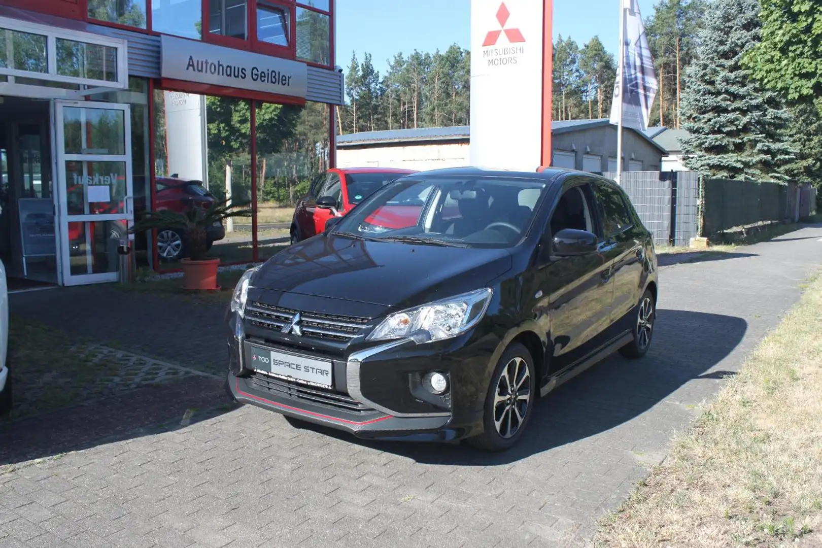 Mitsubishi Space Star Select+ 1.2 MIVEC ClearTec 5-Gang Noir - 1