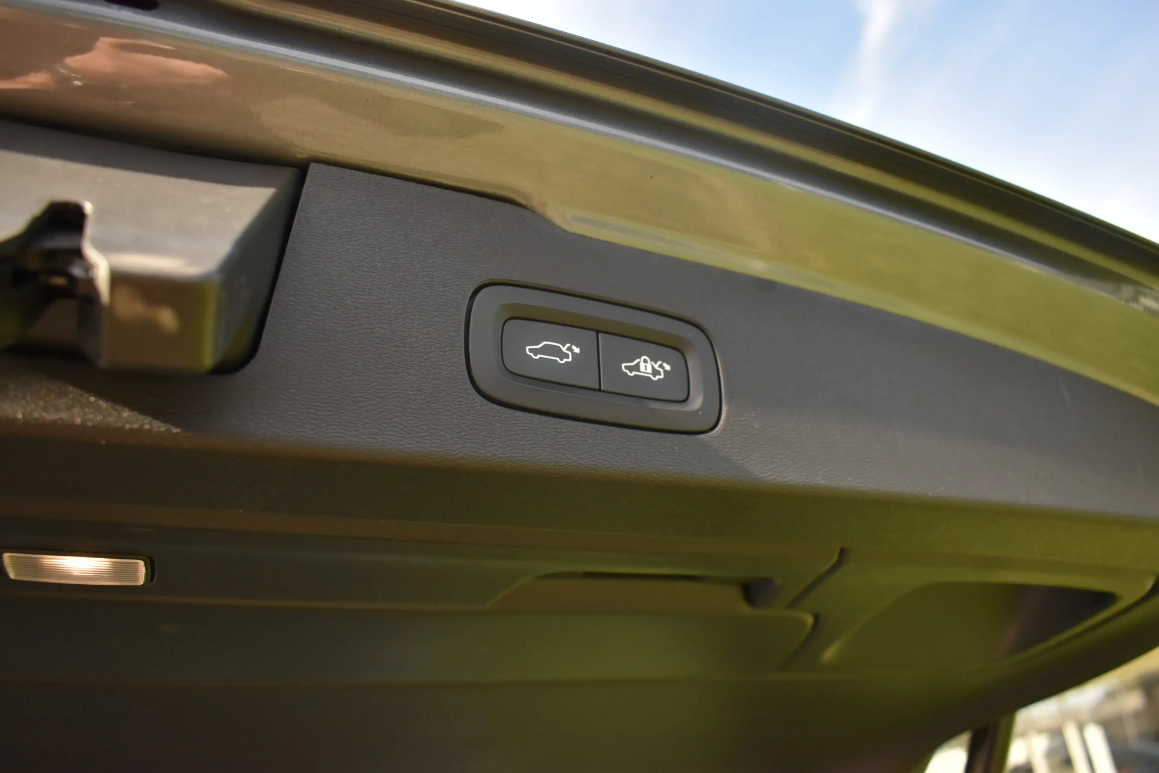 Volvo V60 Cross Country B4 212PK AWD Intro Edition | Diesel | Trekhaak | B — photo 12