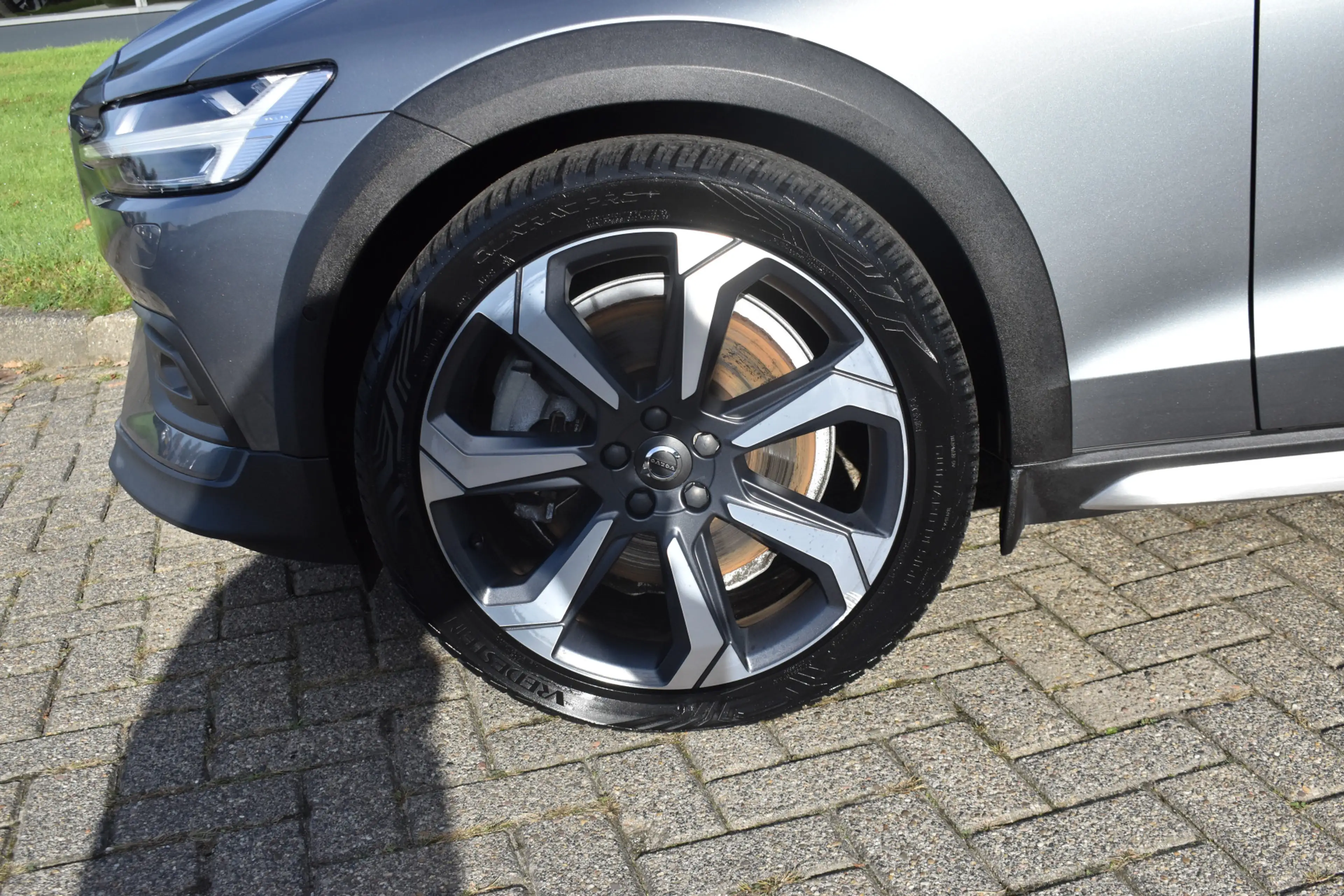 Volvo V60 Cross Country B4 212PK AWD Intro Edition | Diesel | Trekhaak | B — photo 8