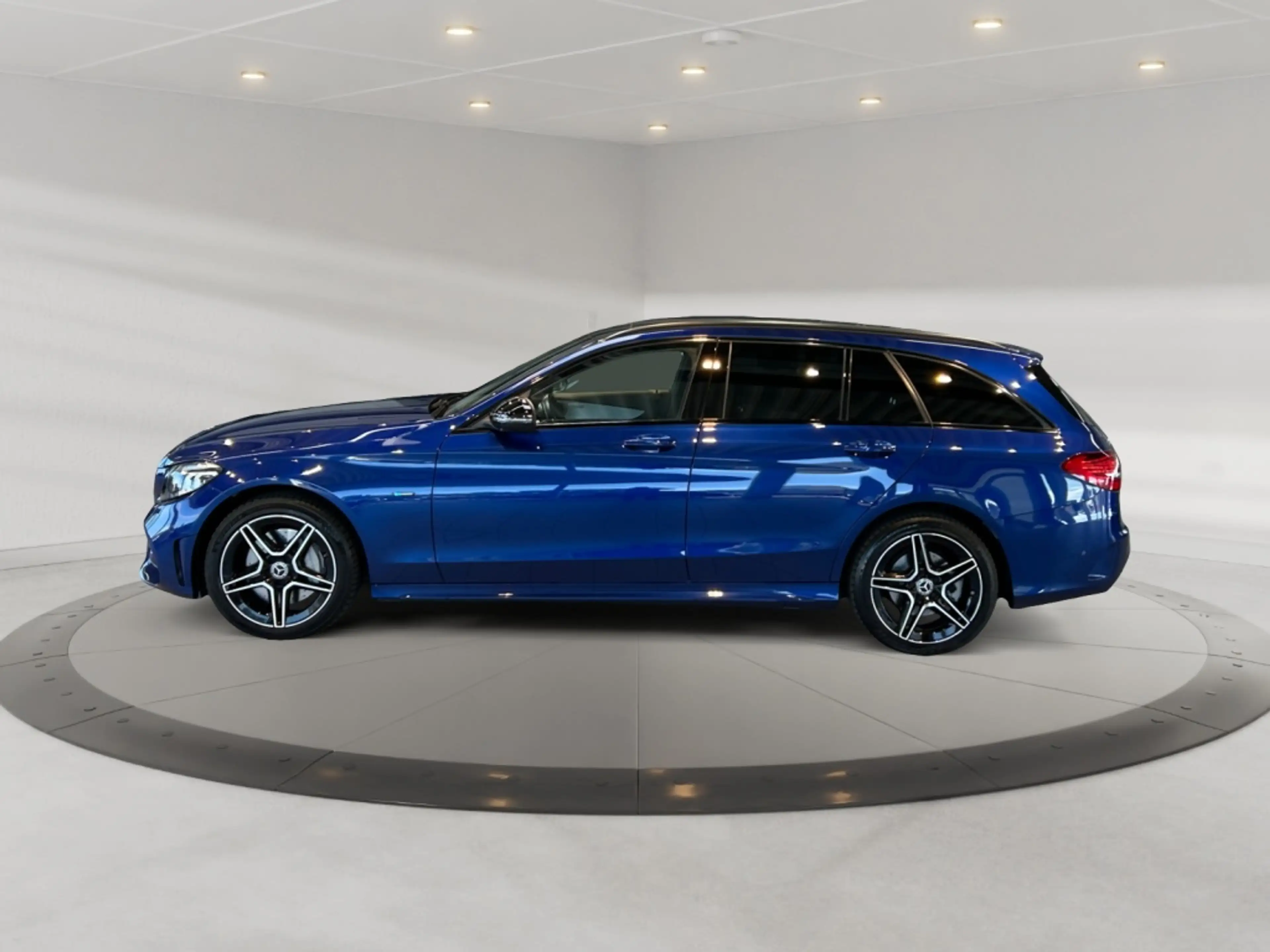 Mercedes-Benz C 300 de T AMG AMG+Comand+MBeam+Night+Fahrassist — photo 6