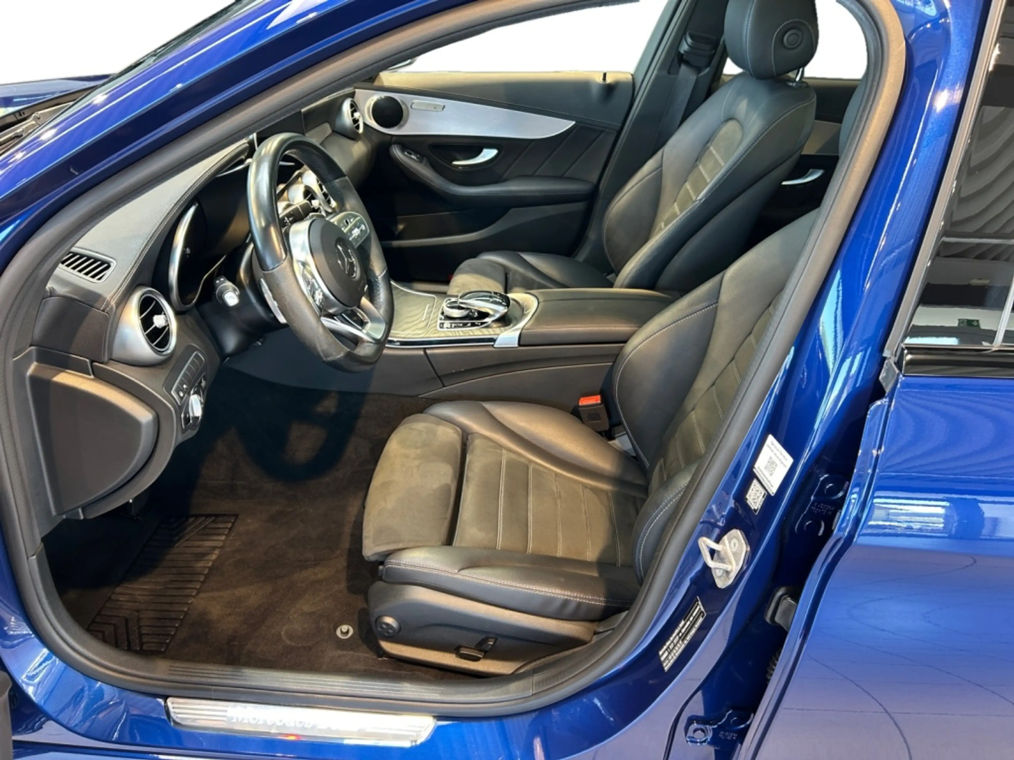 Mercedes-Benz C 300 de T AMG AMG+Comand+MBeam+Night+Fahrassist — photo 10
