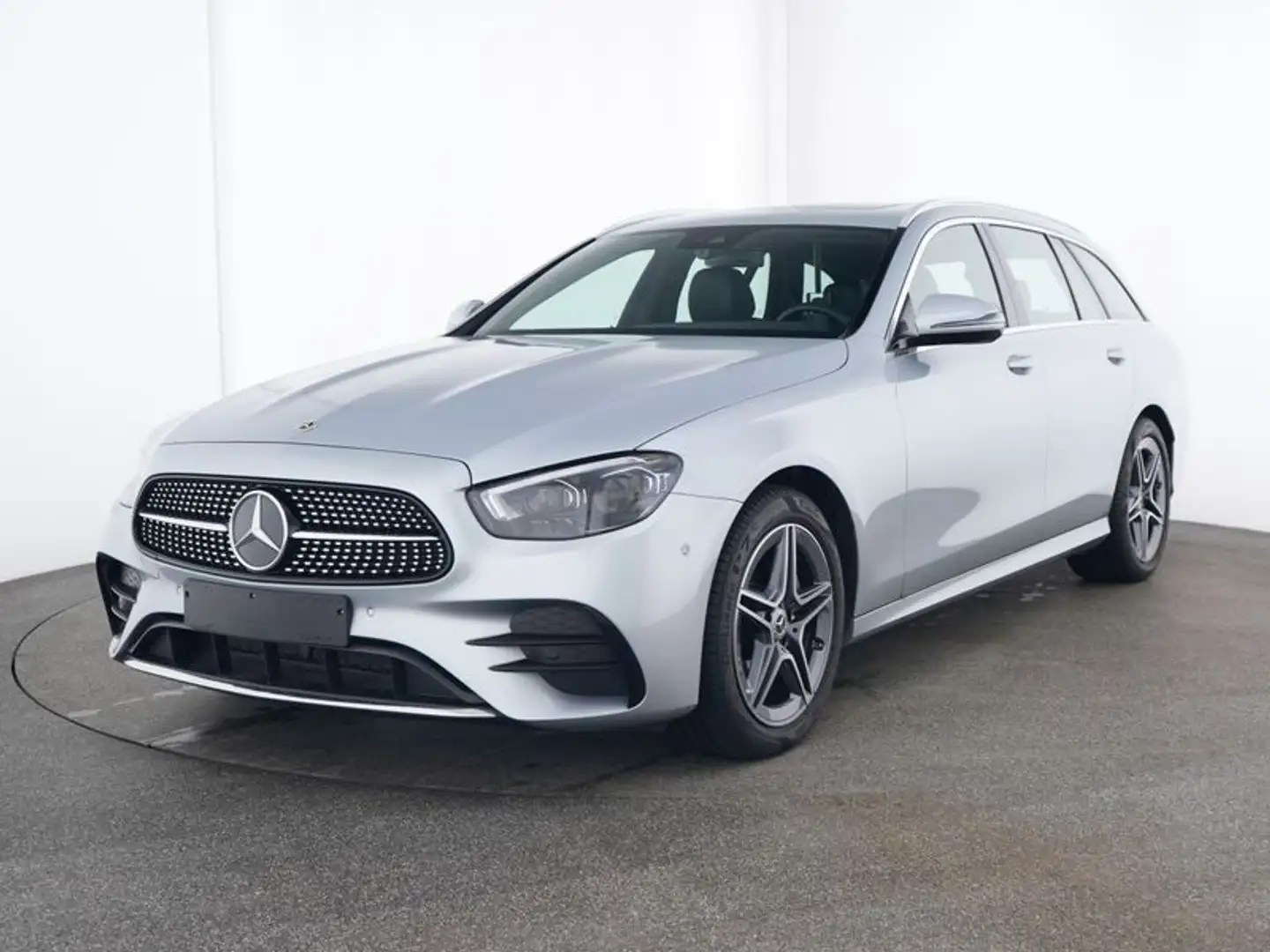 Mercedes-Benz E 300 d T 4 Matic / Burmester / Multibeam /Totwi Silber - 1