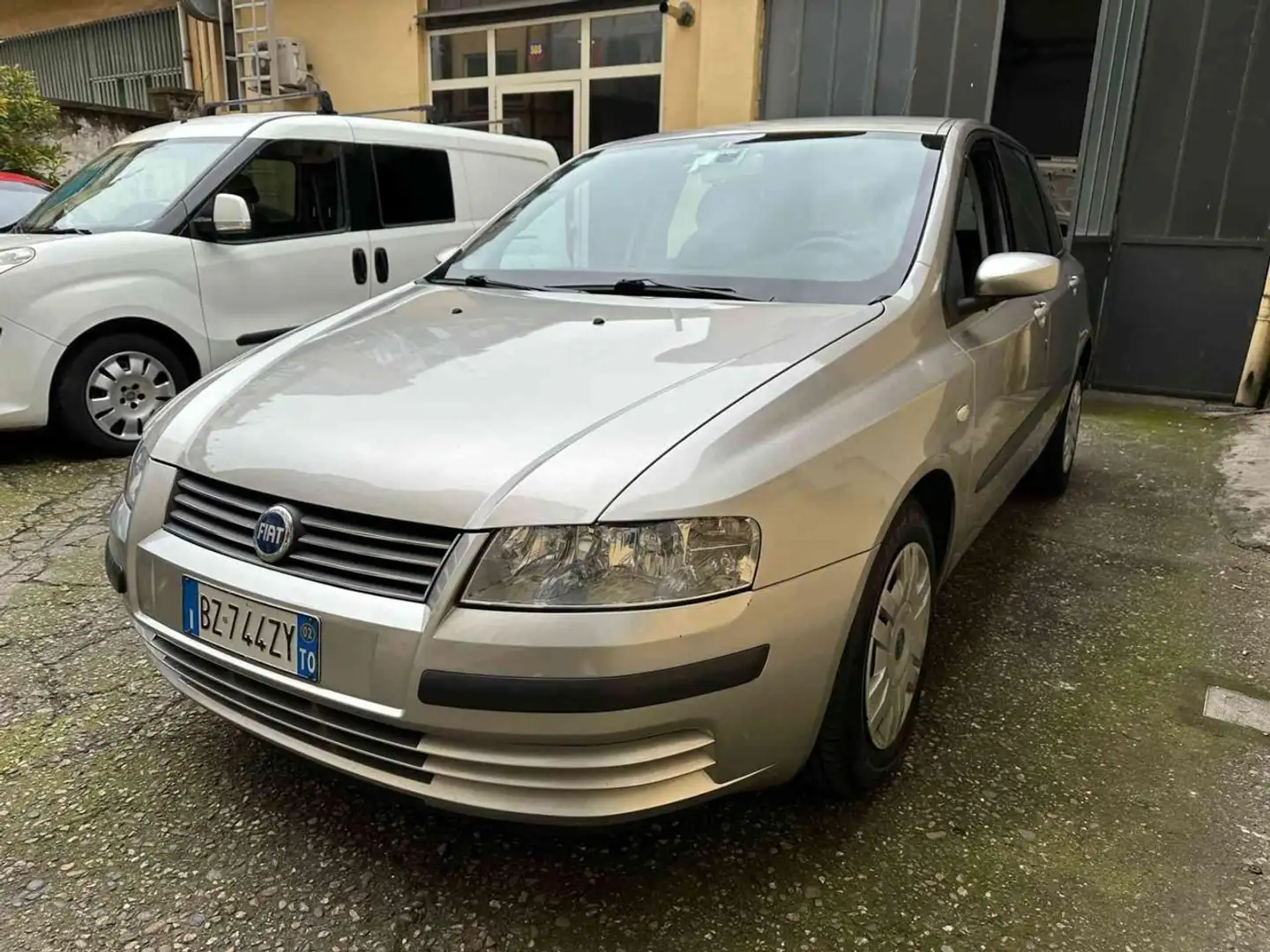 Fiat Stilo 1.6i 16V EURO 4. 90000KM BENZ Dynamic Gris - 1