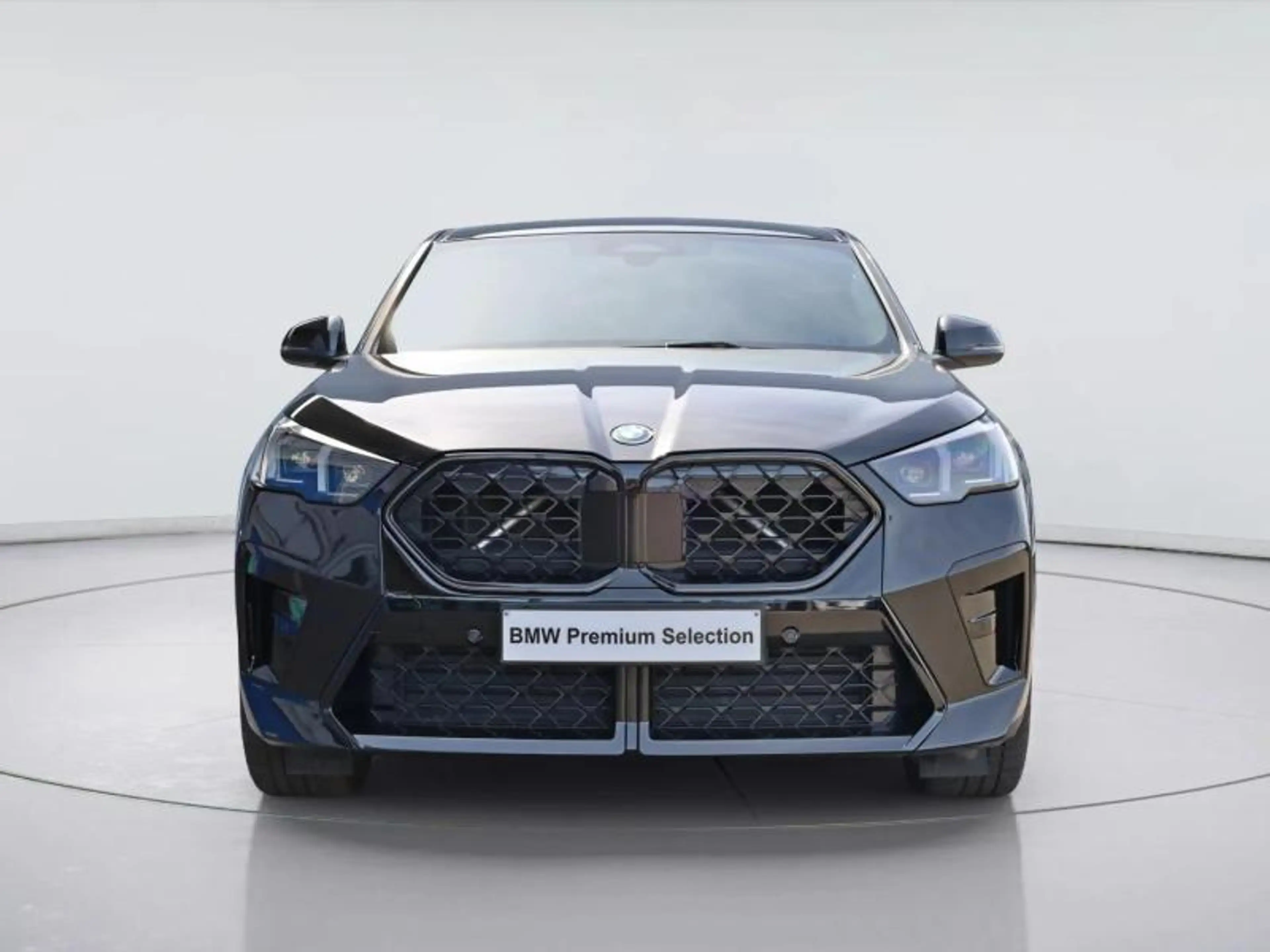 BMW iX2 eDrive20 Kit M Sport — photo 2