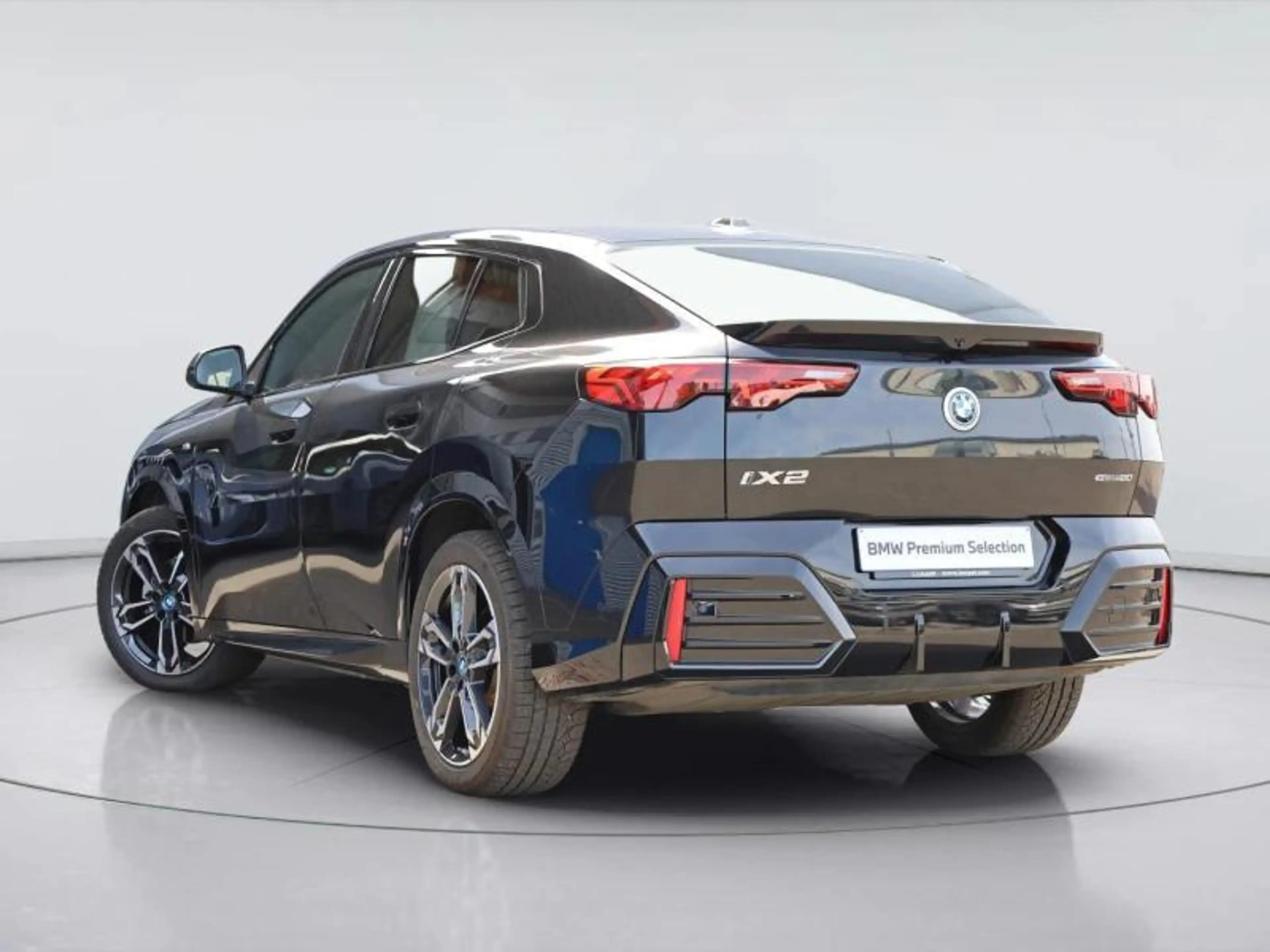 BMW iX2 eDrive20 Kit M Sport — photo 5