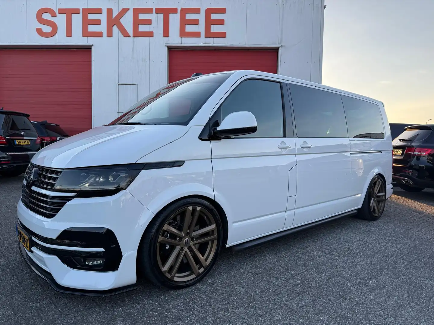 Volkswagen Transporter Multivan 2.0 TDI 4Motion 204pk L2H1 --Dikste bus v Blanc - 1