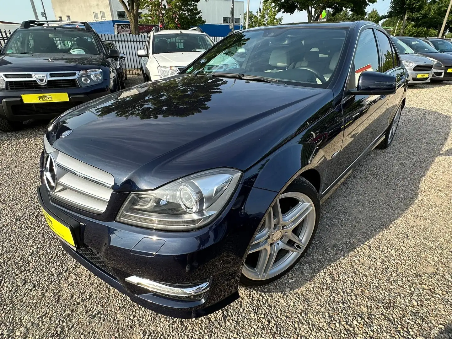 Mercedes-Benz C 250 CGI*AMG LINE*F1*NAVI*SITZH*TOP Blau - 2