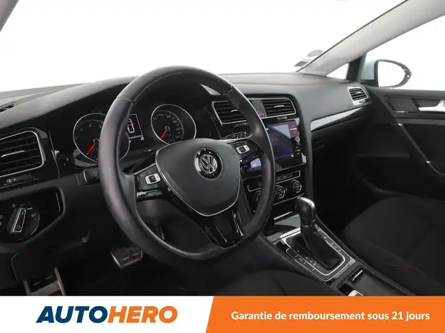 Volkswagen Golf view 11