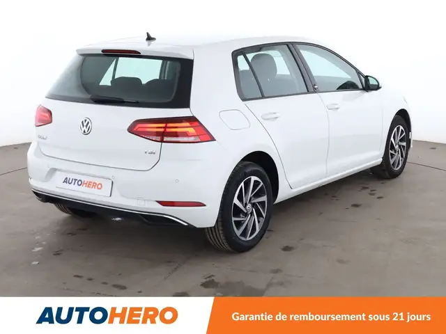 Volkswagen Golf view 6