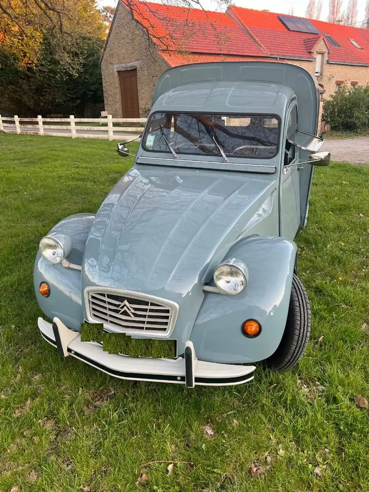 Citroen 2CV AK 400