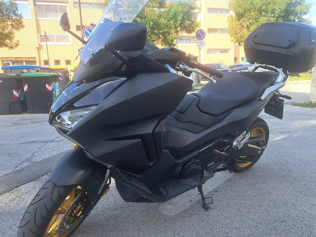 Honda Forza 750