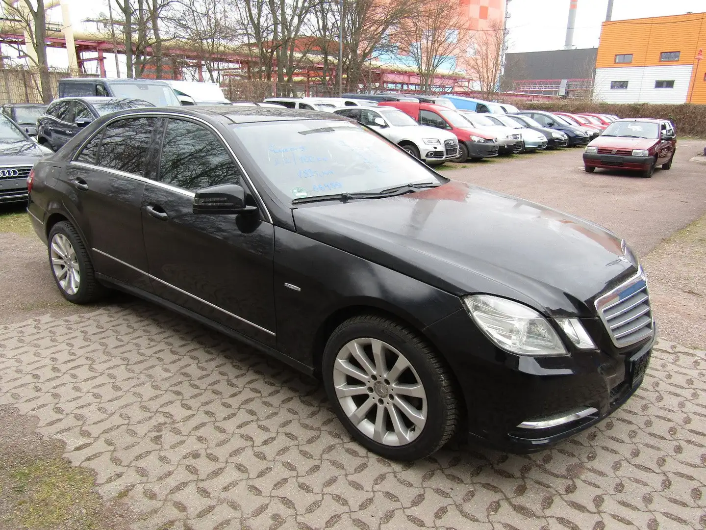 Mercedes-Benz E 200 E -Klasse Lim. E 200 CDI BlueEfficiency Zwart - 1