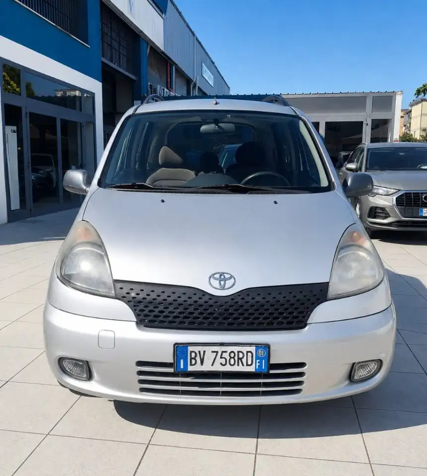 Toyota Yaris Verso 1.3i 16V Ok Neopatentati, foto 2