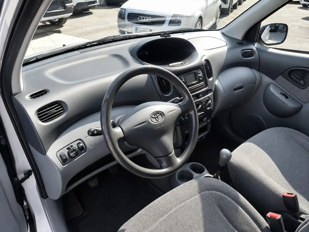 Toyota Yaris Verso 1.3i 16V Ok Neopatentati, foto 9