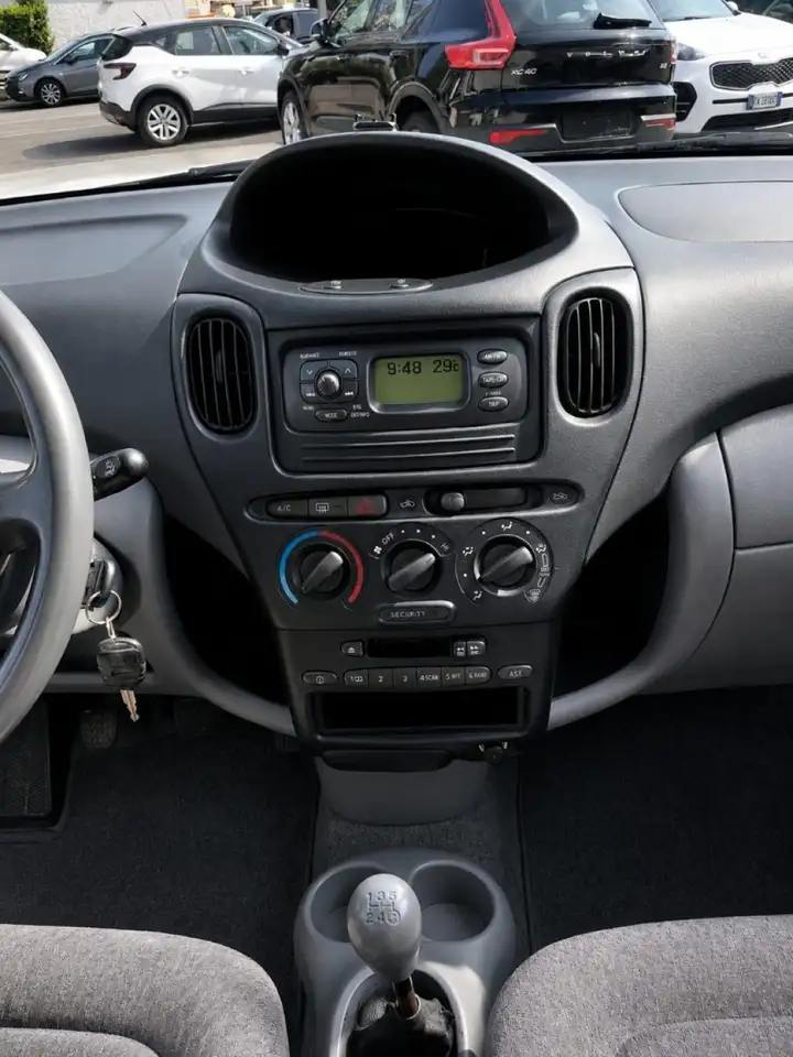 Toyota Yaris Verso 1.3i 16V Ok Neopatentati, foto 12