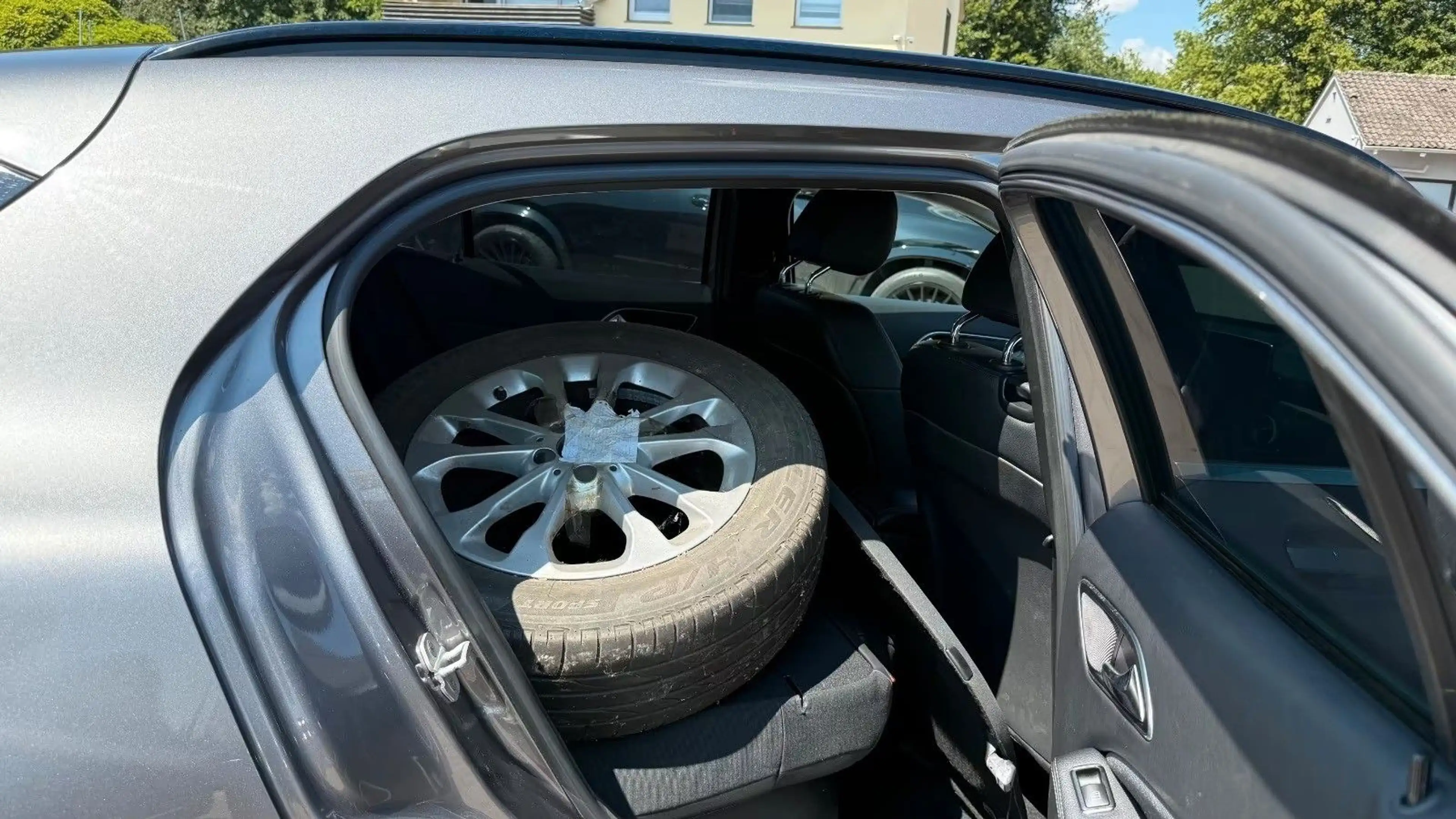 Mercedes-Benz GLA 200 CDI Style Automatik-Navi-Leder-Xenon-LM — photo 15