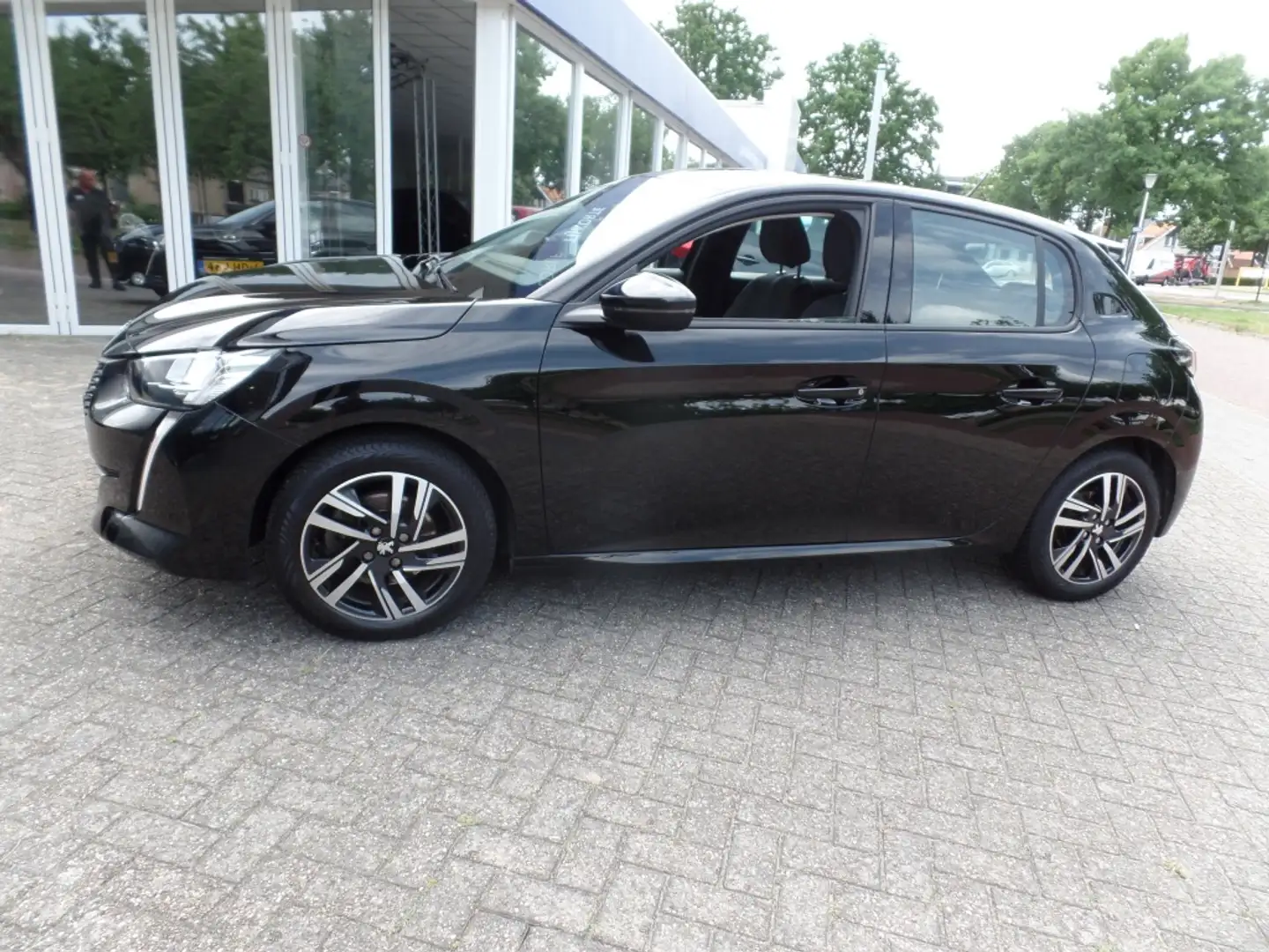 Peugeot 208 1.2 PureTech Allure Zwart - 2
