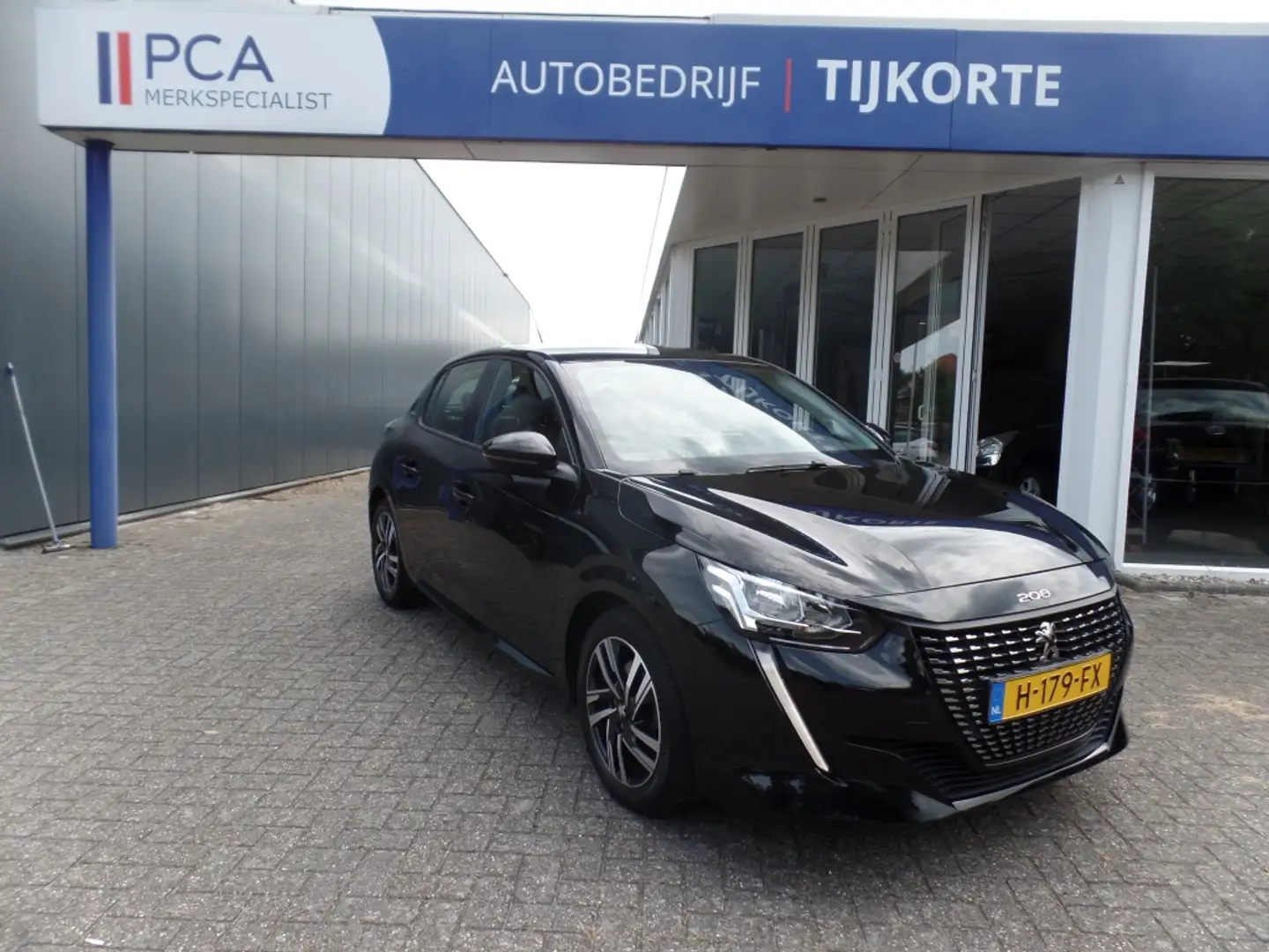 Peugeot 208 1.2 PureTech Allure Zwart - 1
