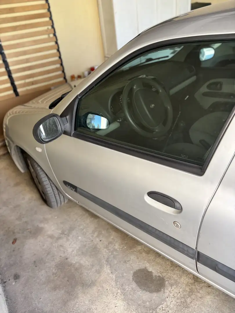 Renault Clio Clio 2 16v Argent - 2