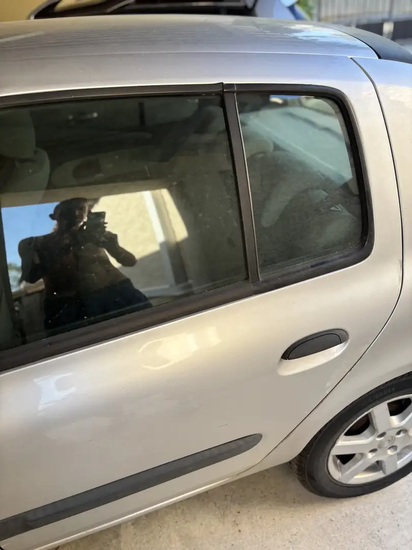 Renault Clio Clio 2 16v Argent - 1