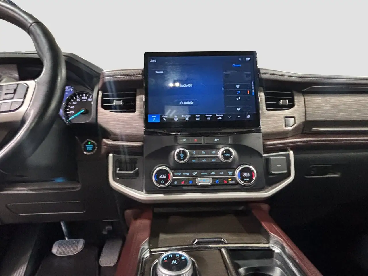 Ford Expedition снимка Ford Expedition