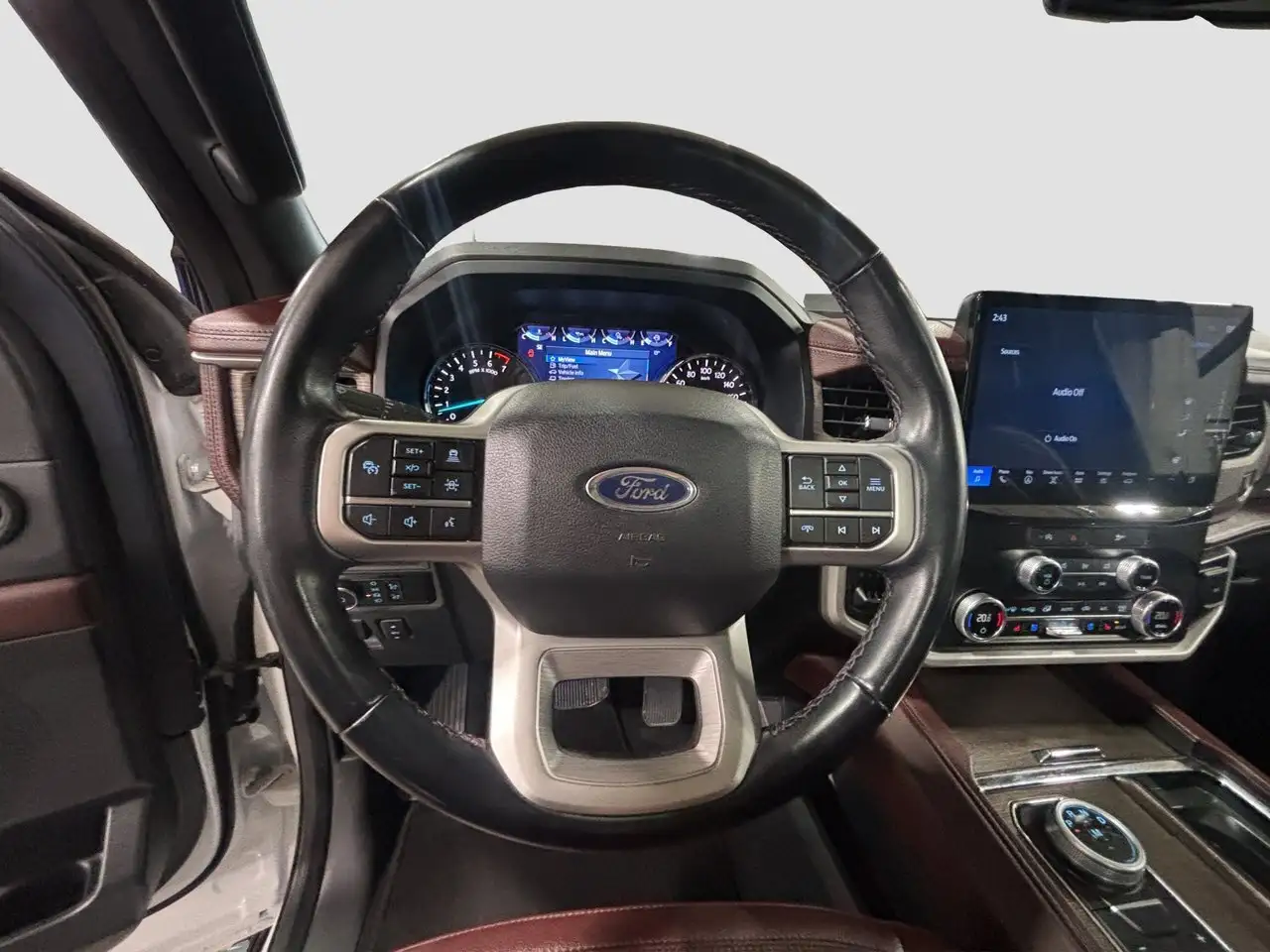 Ford Expedition снимка Ford Expedition