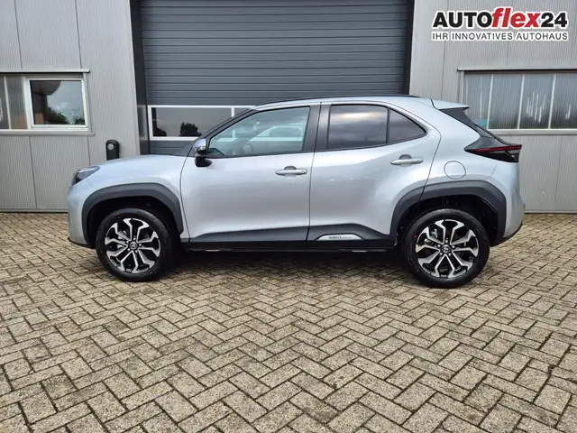Toyota Yaris Cross 1.5VVT-iE 130PS Automatik Teamplayer Klimaautom...