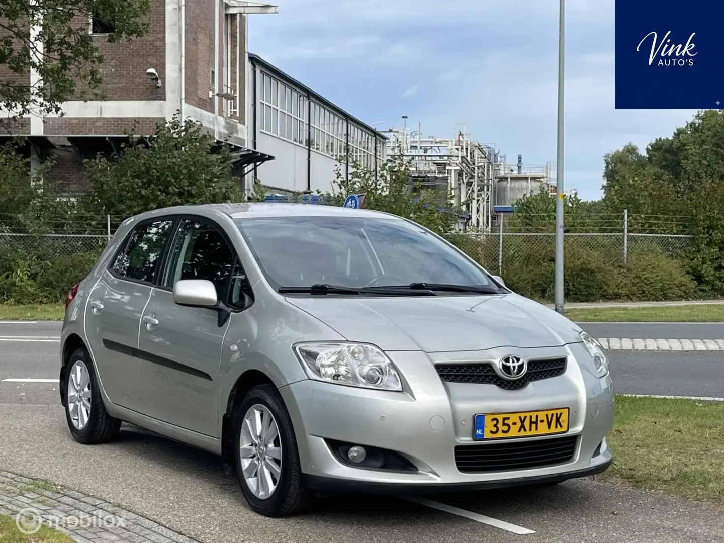 Toyota Auris 1.6-16V Luna Business Grijs - 1