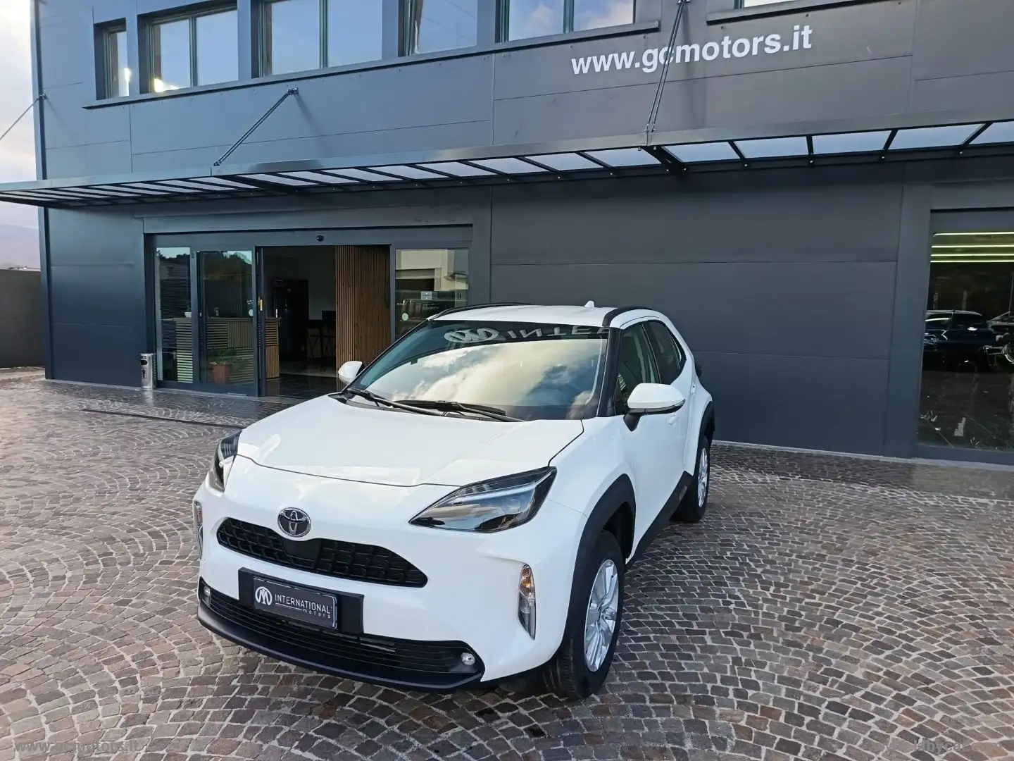 Toyota Yaris Cross 1.5 Hybrid 5p. E-CVT Active Bianco - 1